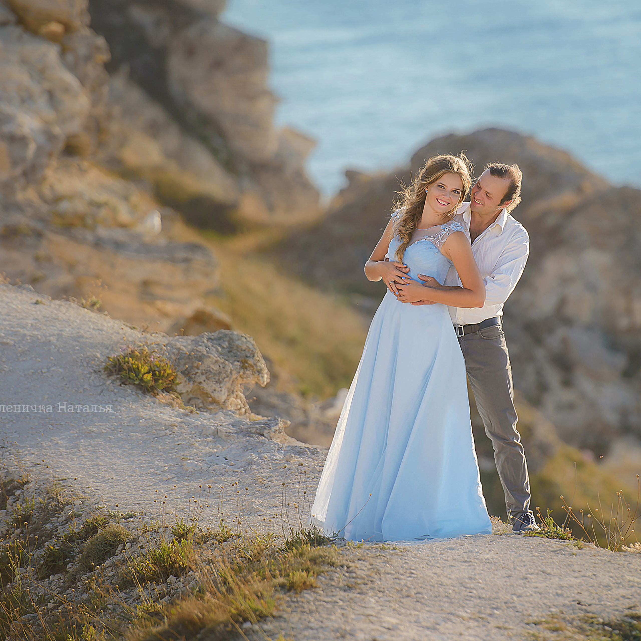 Семейный фотограф в Севастополе. Фотосессия для двоих на Фиоленте  у моря.