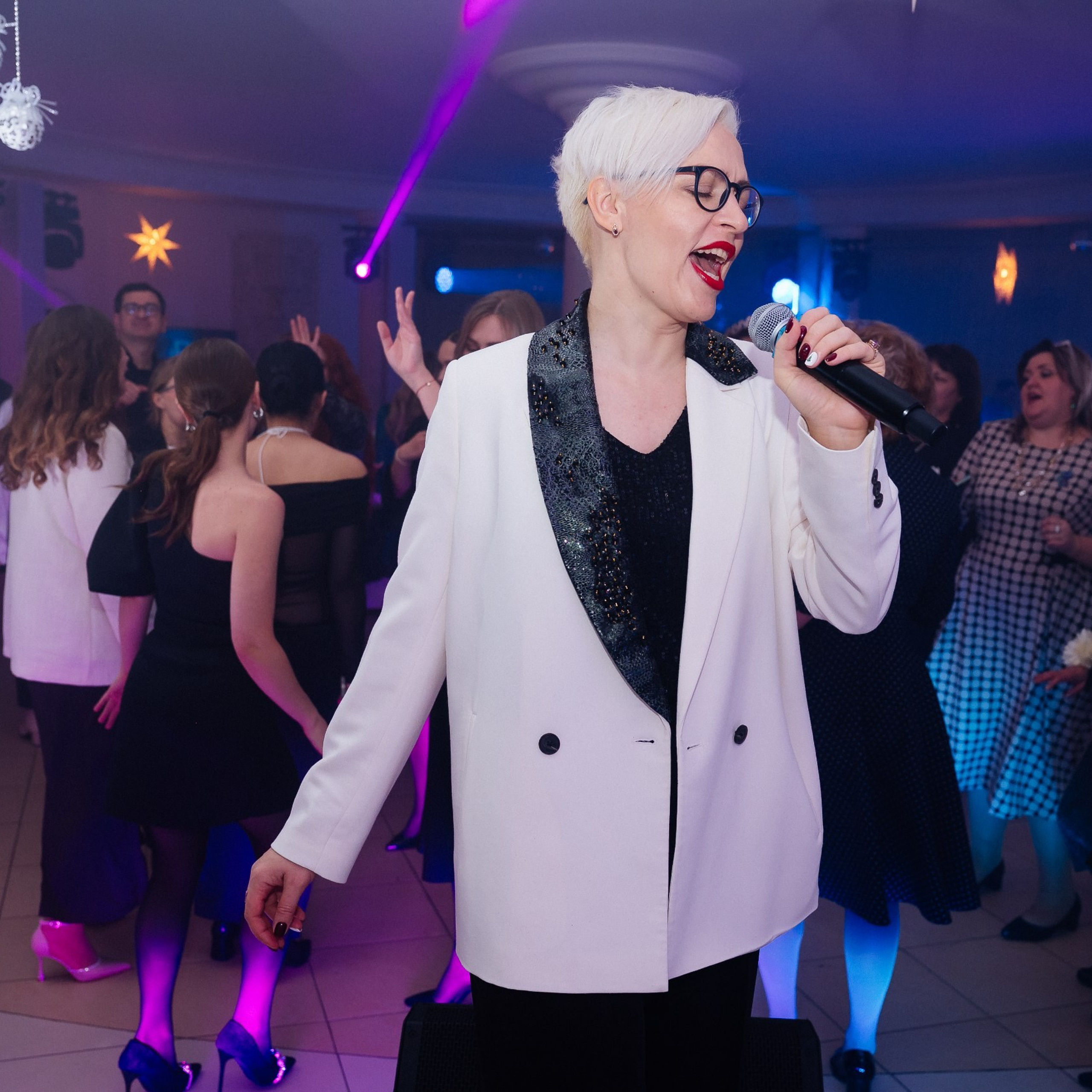 Ведущая на корпоратив в Санкт-Петербурге | Корпоративы СПб