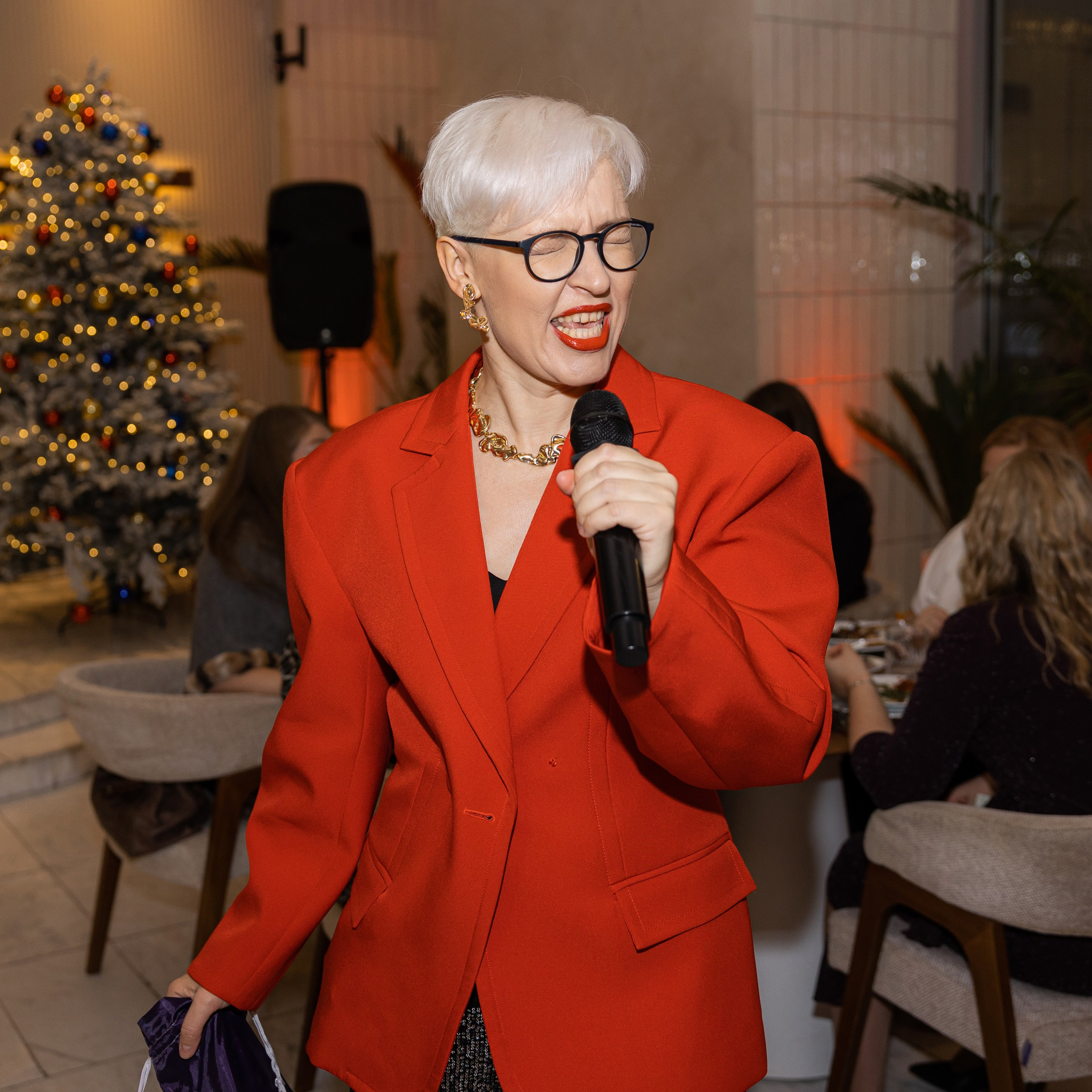 Ведущая на корпоратив в Санкт-Петербурге | Корпоративы СПб