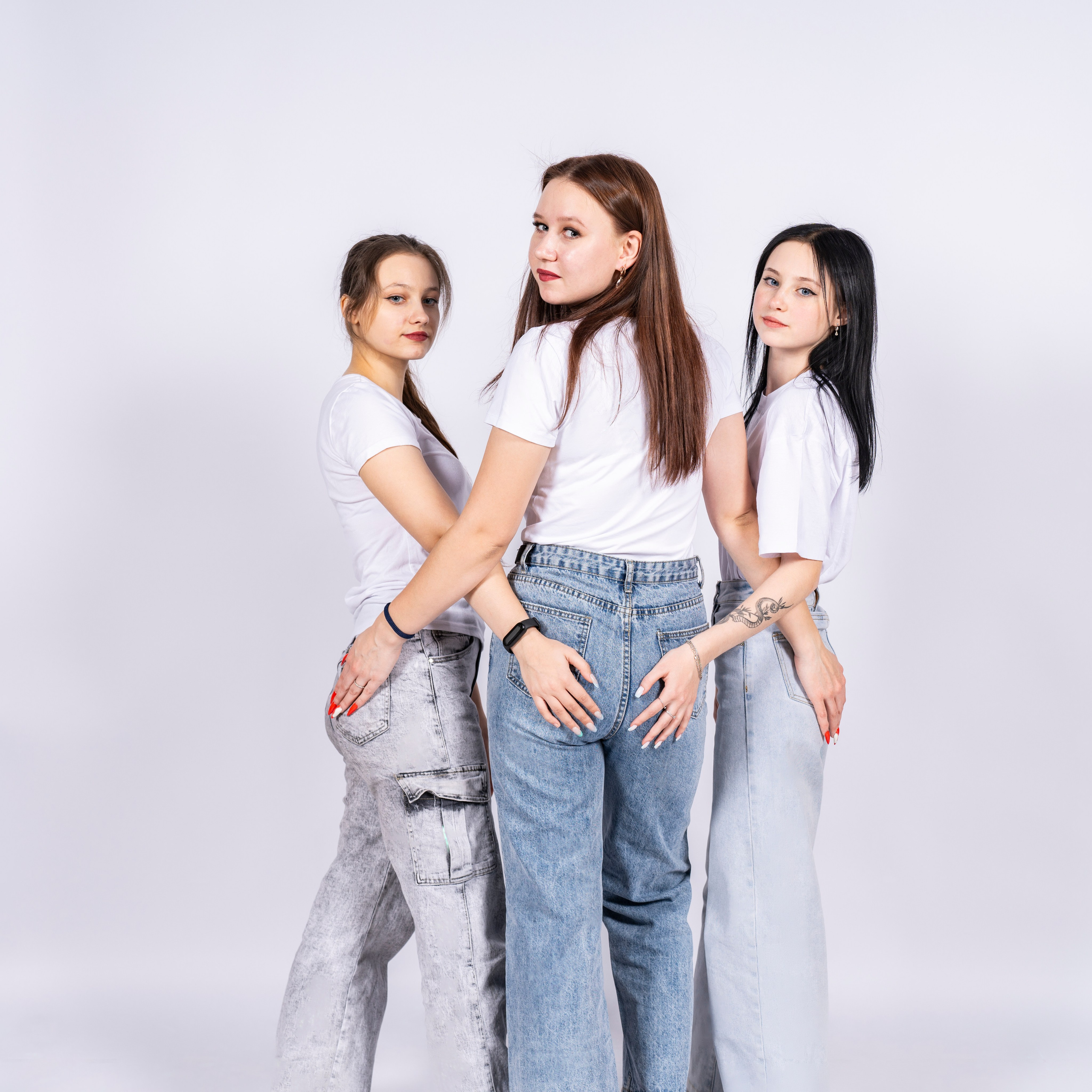 SelfiePlace создай свой альбом сам!. Студия выпускных альбомов VeryBook ®