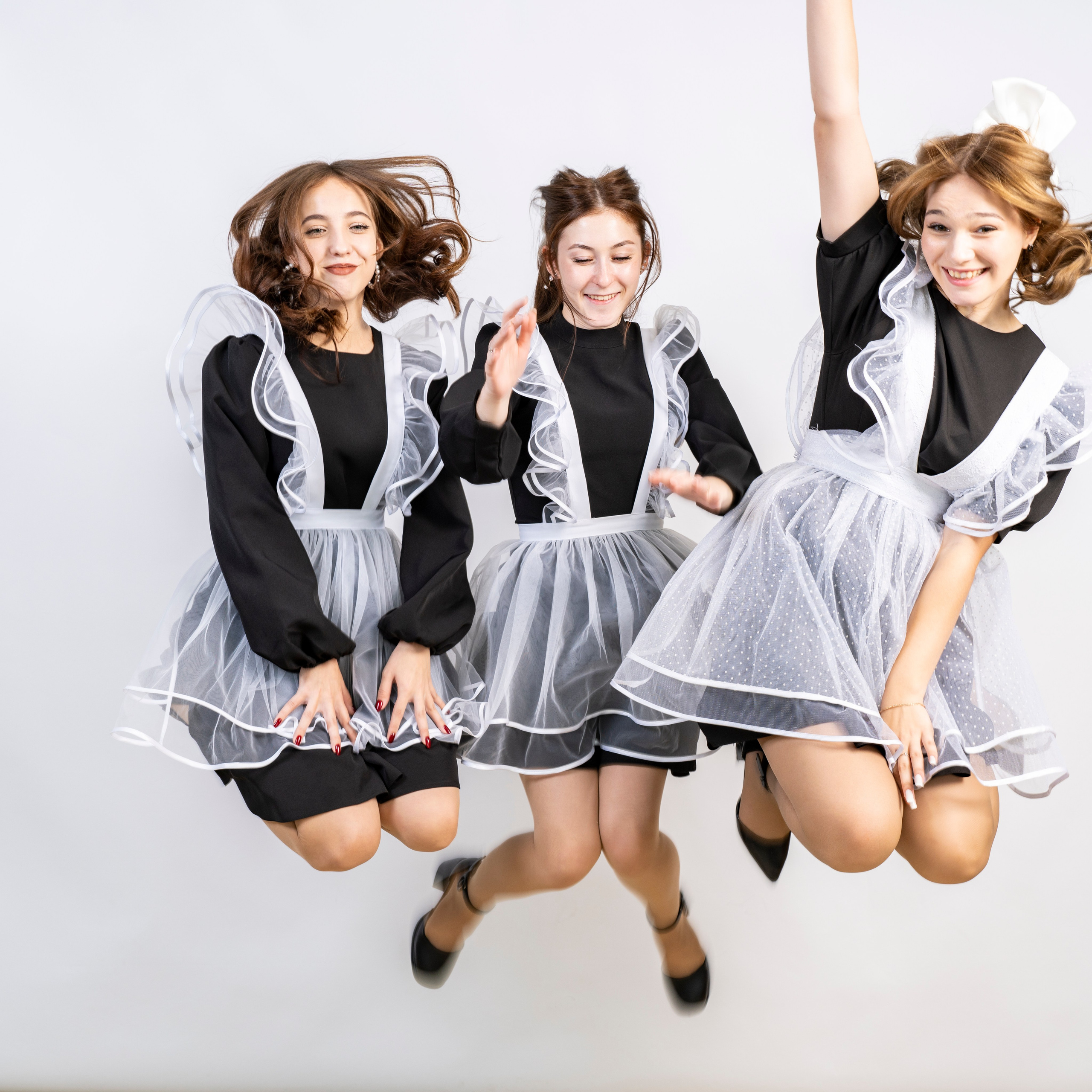 SelfiePlace создай свой альбом сам!. Студия выпускных альбомов VeryBook ®