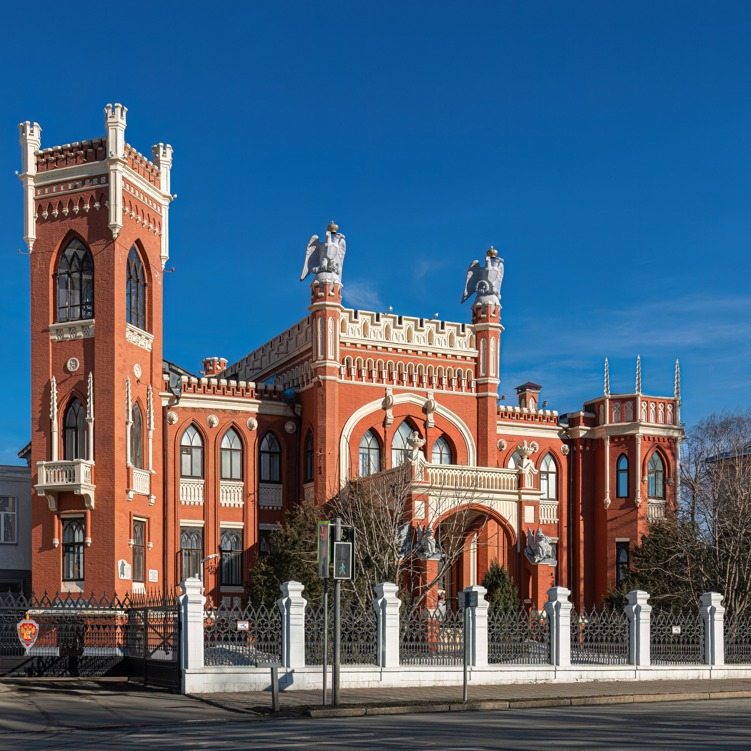 Красный замок Тихона Булычева на Вятке. Архитектор Чарушин И.А.