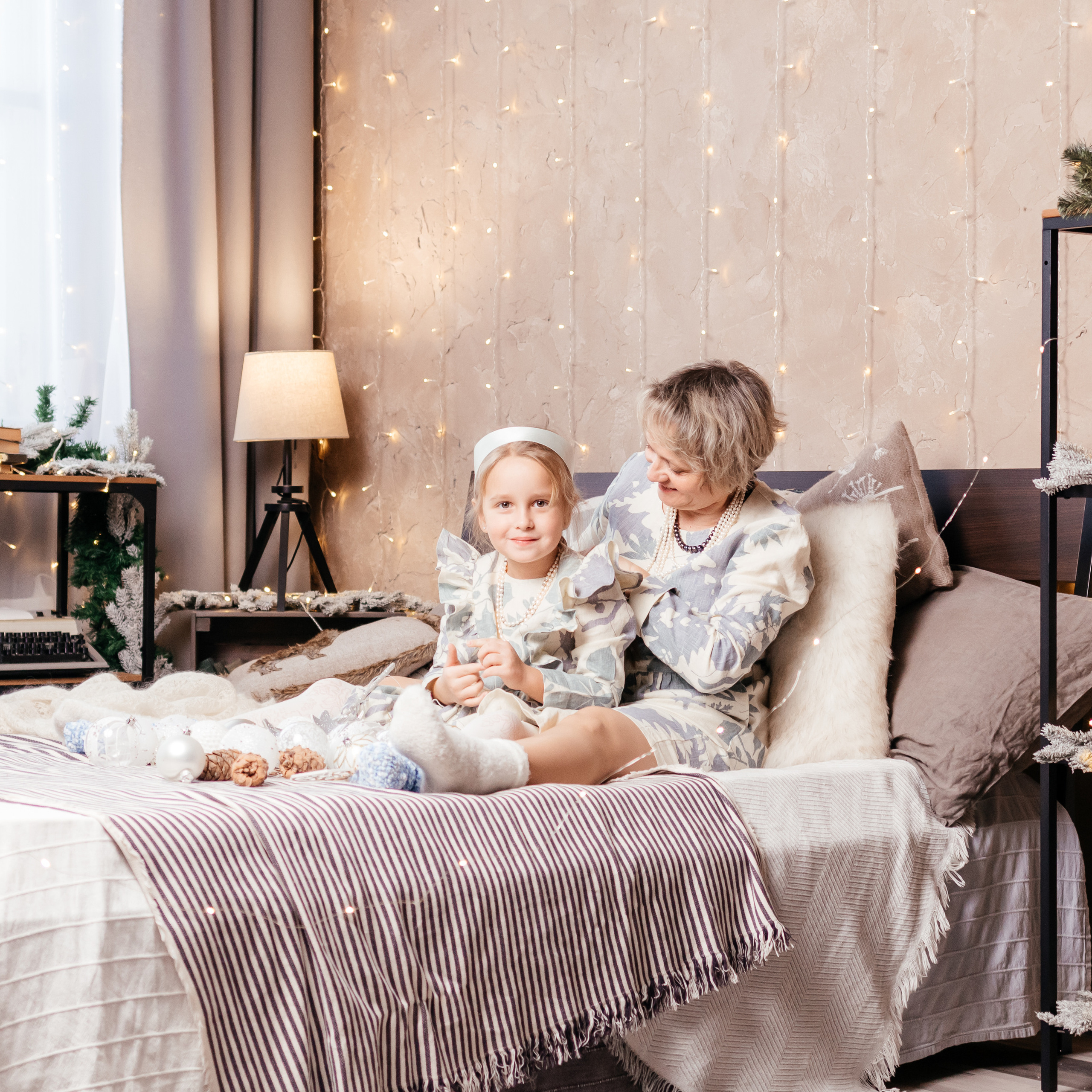 С бабушкой и дедушкой