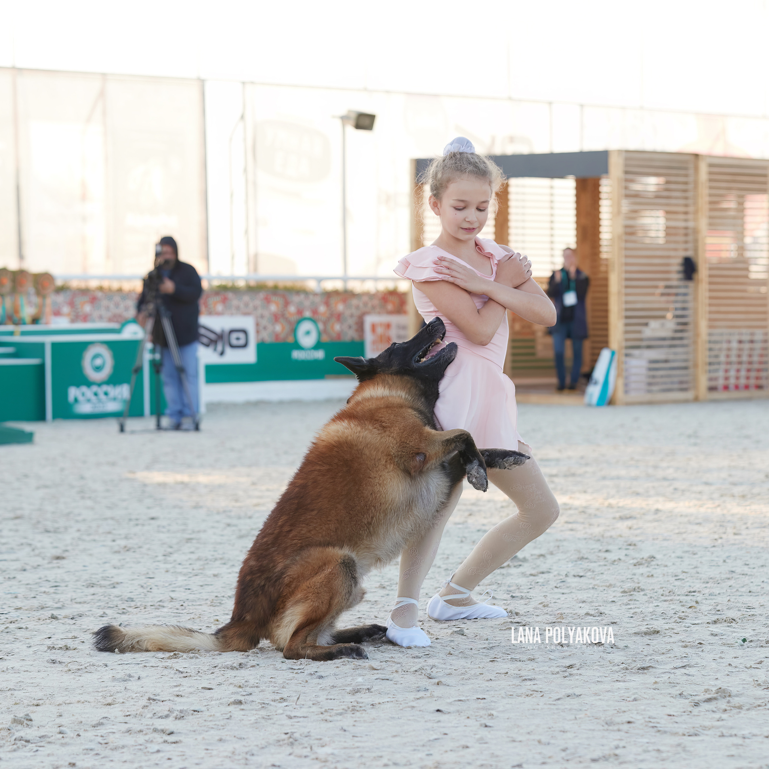 «РОССИЯ» прошла в «Максима Парк». ФОТОГРАФ-АНИМАЛИСТ l LANA POLYAKOVA