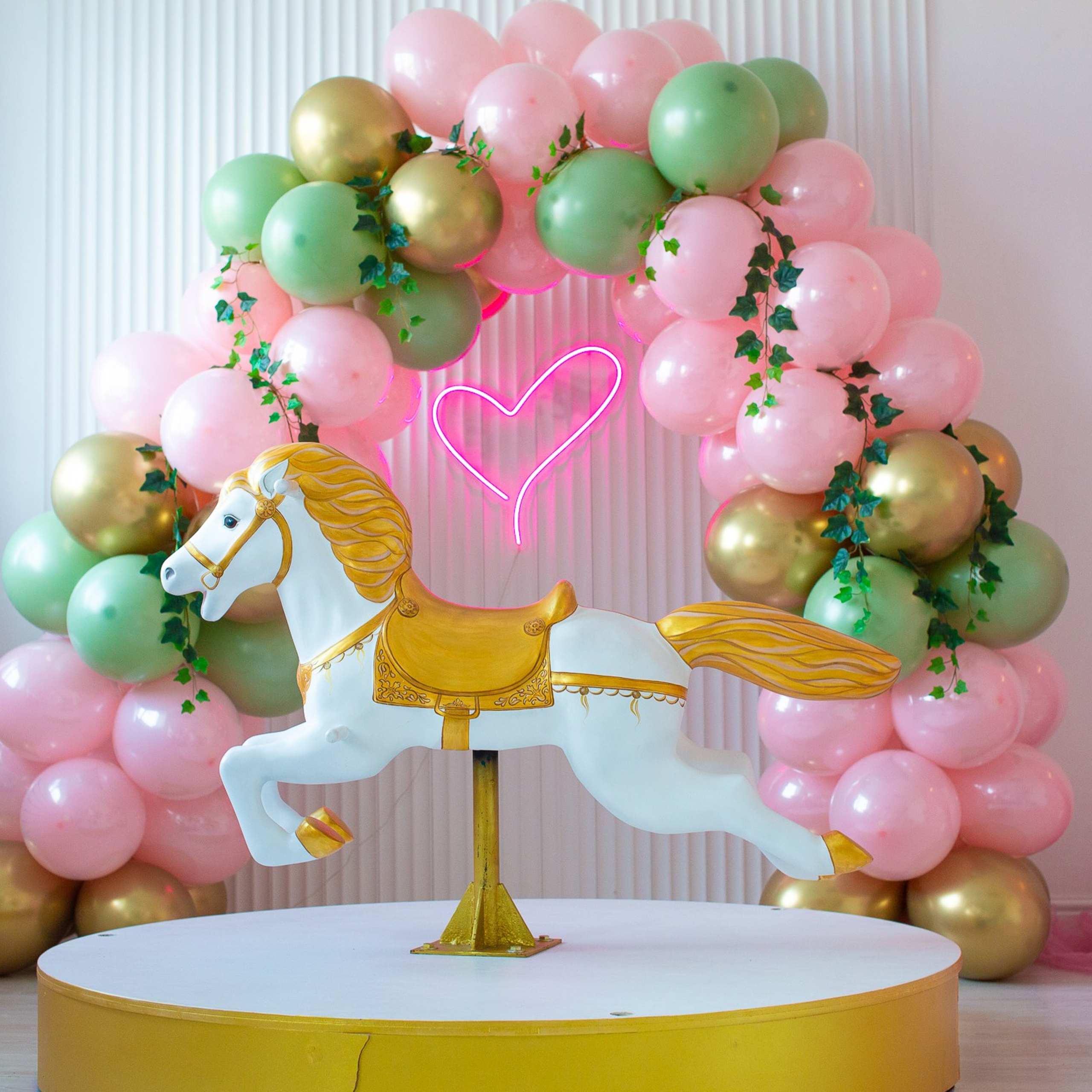 Основной зал