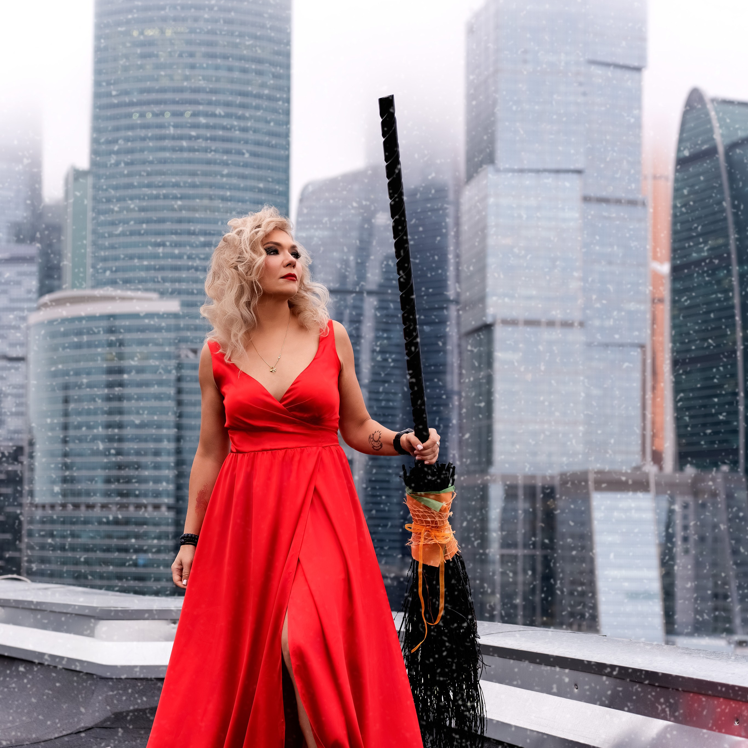 Мария на крыше