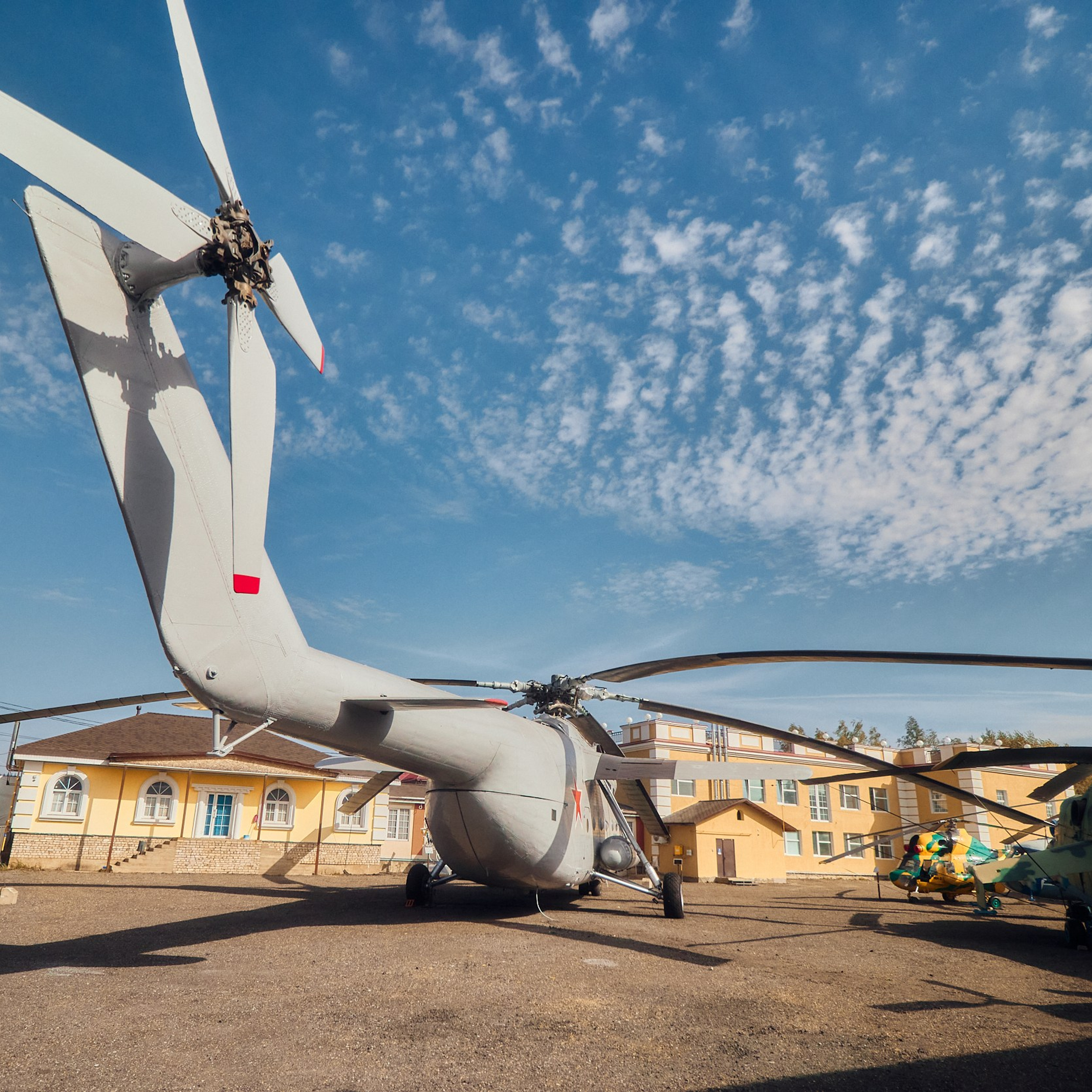 Вертолёт Ми 6, выставленный в Музее вертолётов в Торжке. фото 11