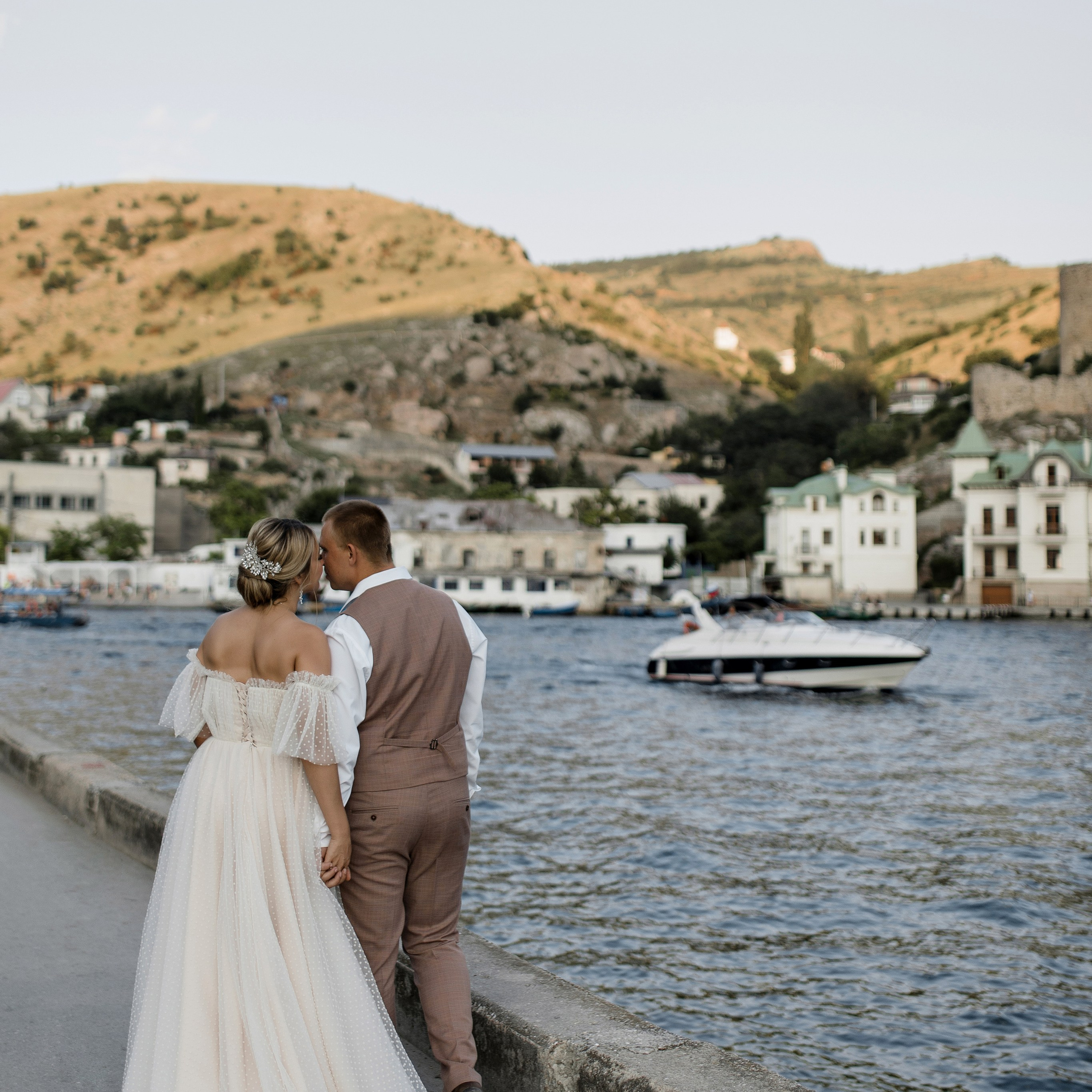 СВАДЕБНЫЙ ФОТОГРАФ В КРЫМУ И СЕВАСТОПОЛЕ
