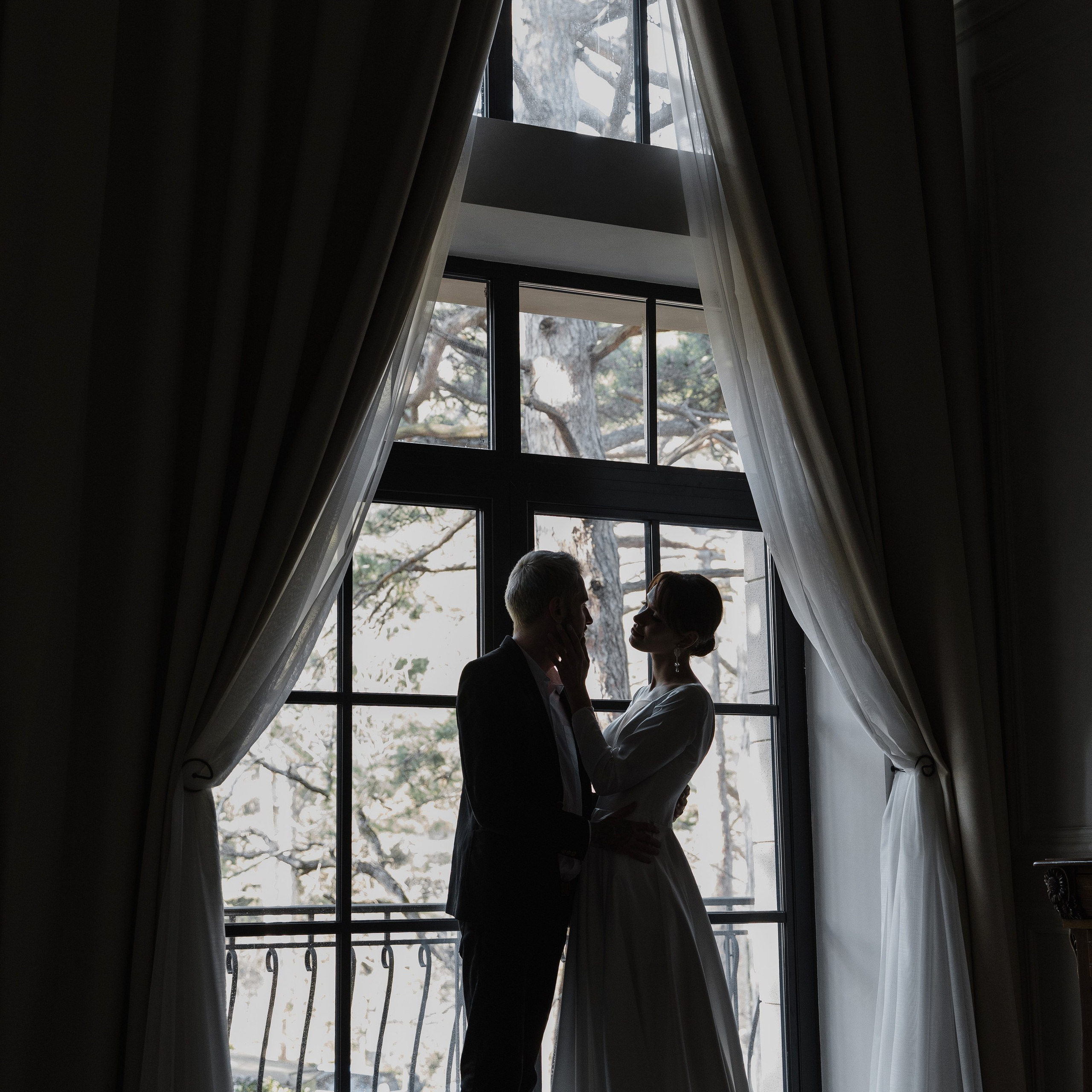 СВАДЕБНЫЙ ФОТОГРАФ В КРЫМУ И СЕВАСТОПОЛЕ