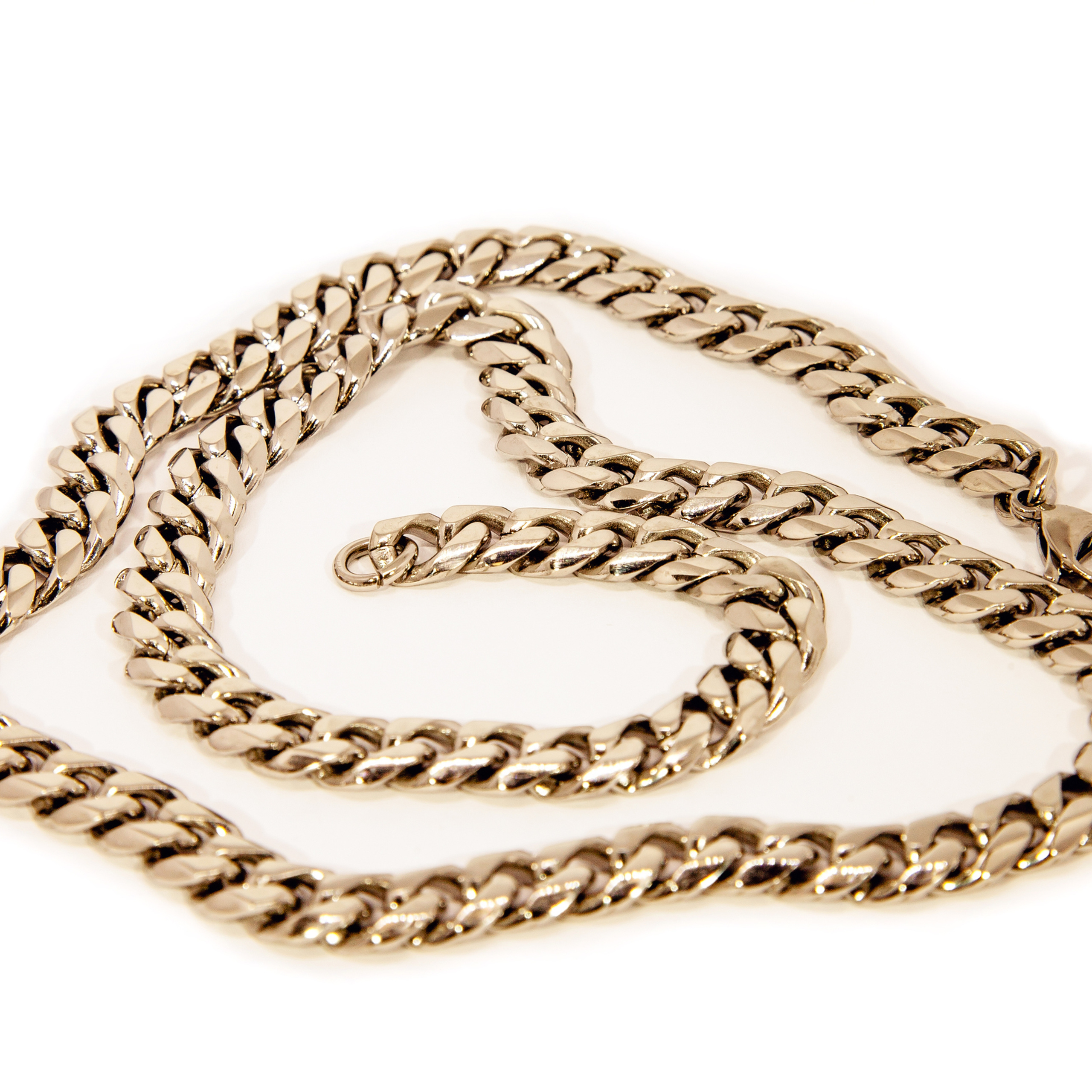 Предметная съемка украшений для компании ZОСС. AGarte: фото- и видео съемка в СПб и Москве