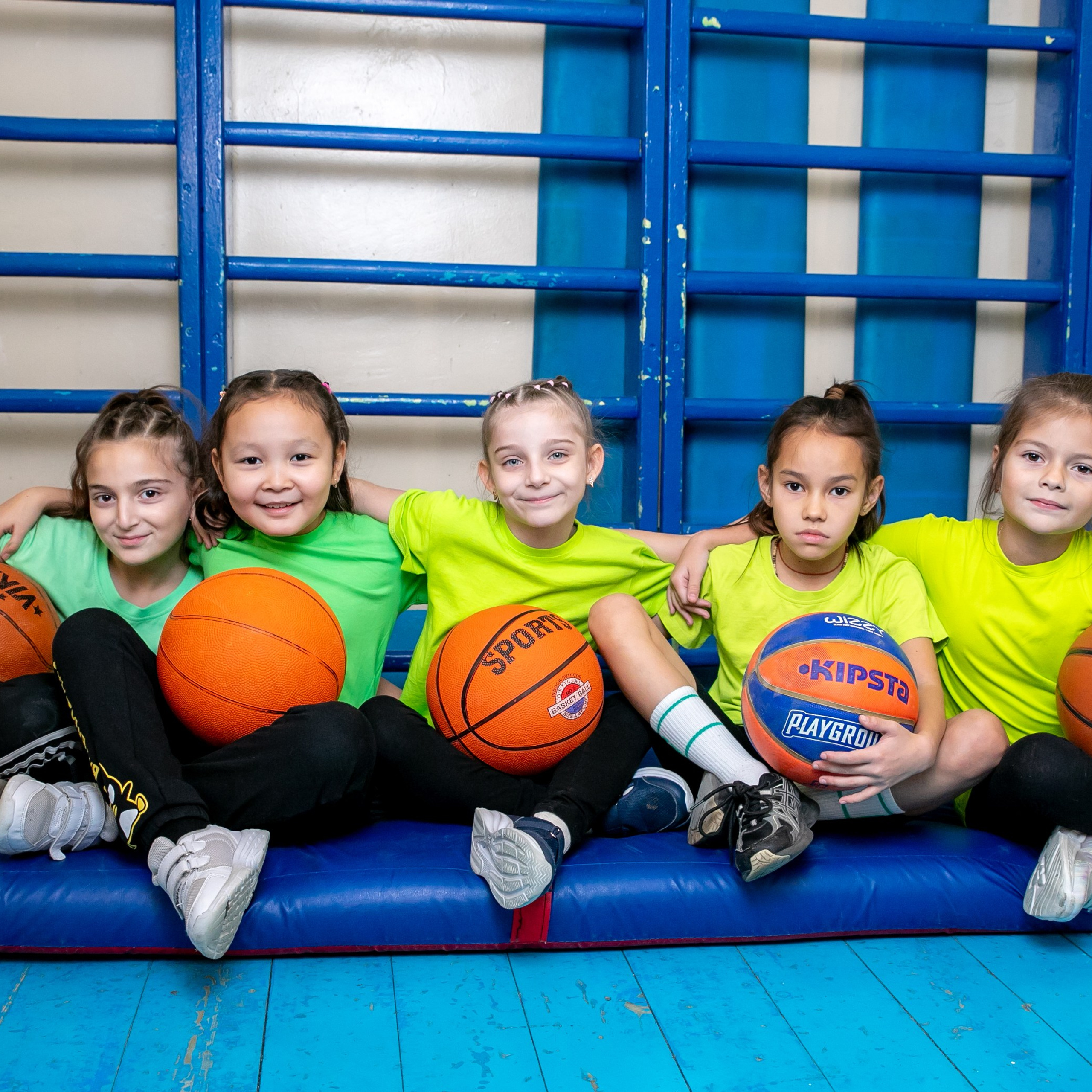 Выпускные фотоальбомы. Свадебные и семейные фотосессии