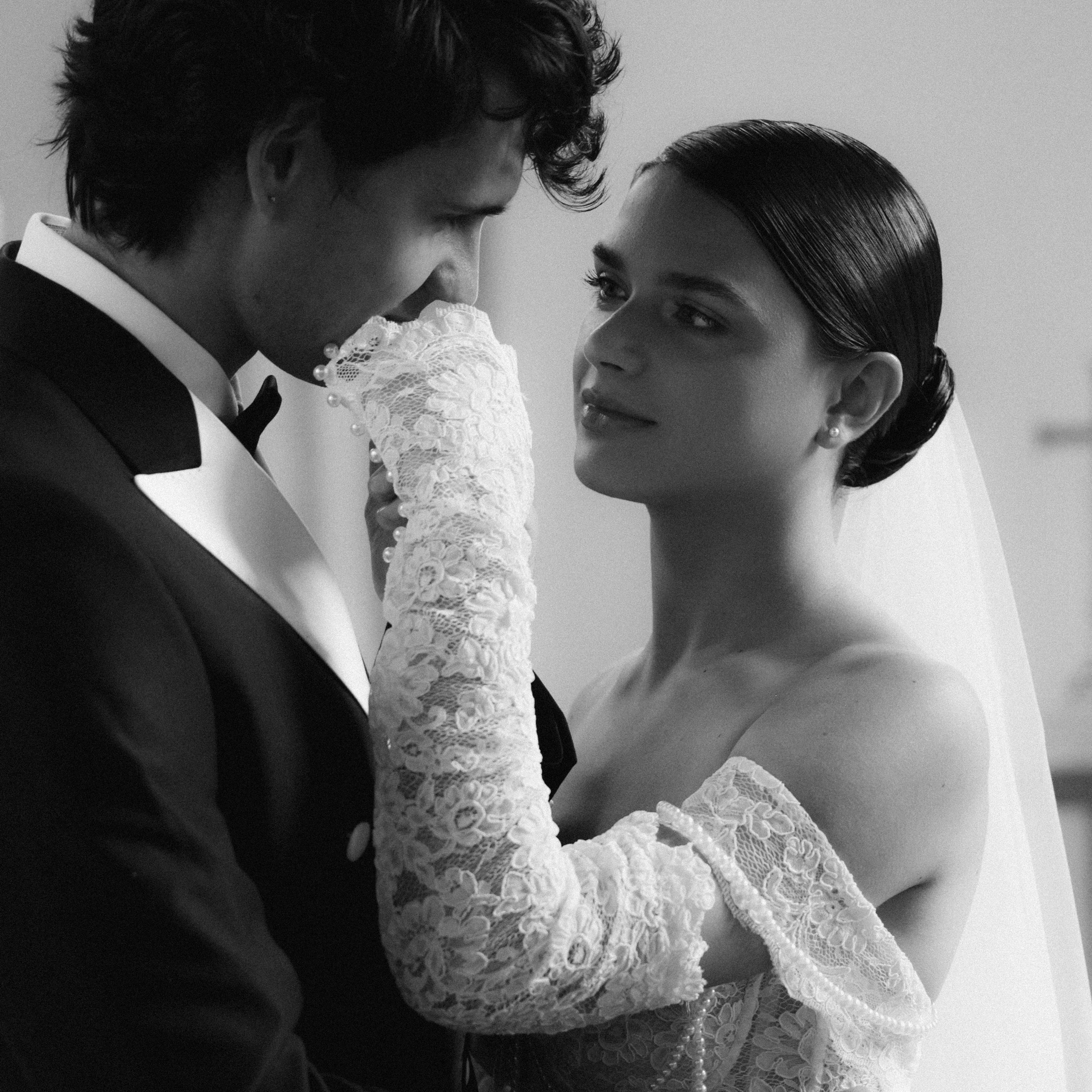 Свадебный фотограф в Севастополе — Виктория Божкова | Портфолио, цены, заказ фотосессии в Крыму