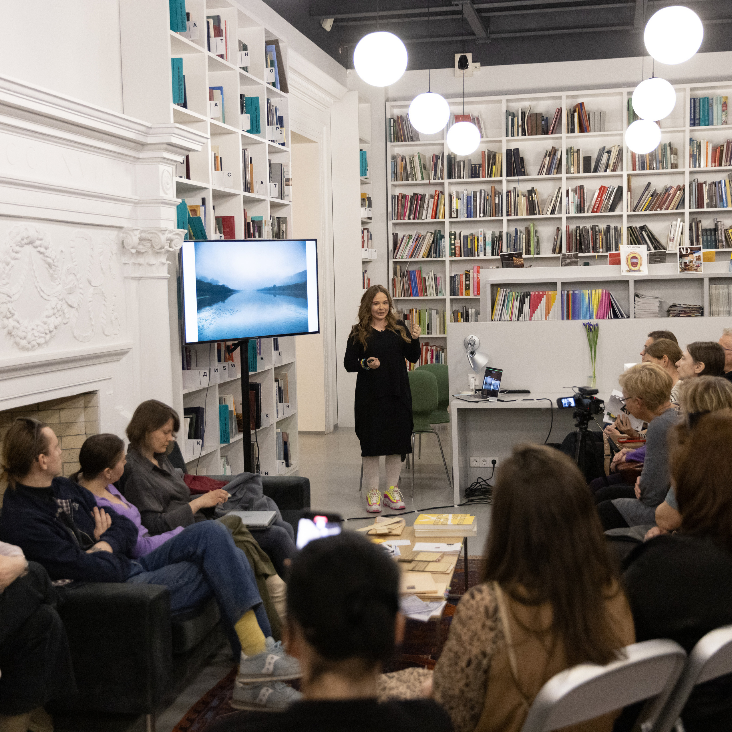 Фотокнига «Брод» визуальной художницы Ольги Михальчук. Ольга Михальчук, художница и фотограф