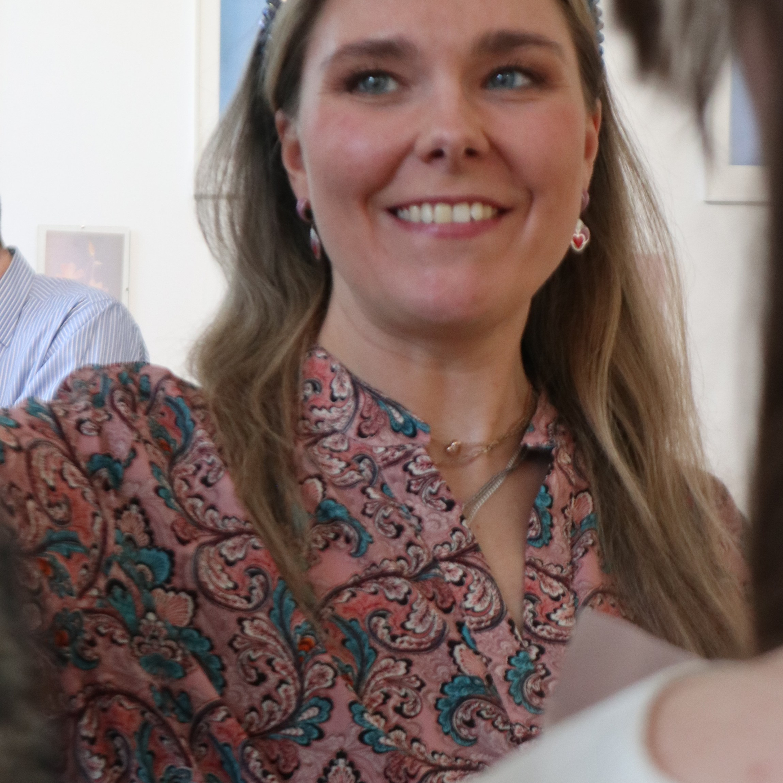 КНИГА ХУДОЖНИКА PINK WORD RED FLAG. Бюро Индульгенции Серафима Бучинская продюсер дизайнер художница СПб