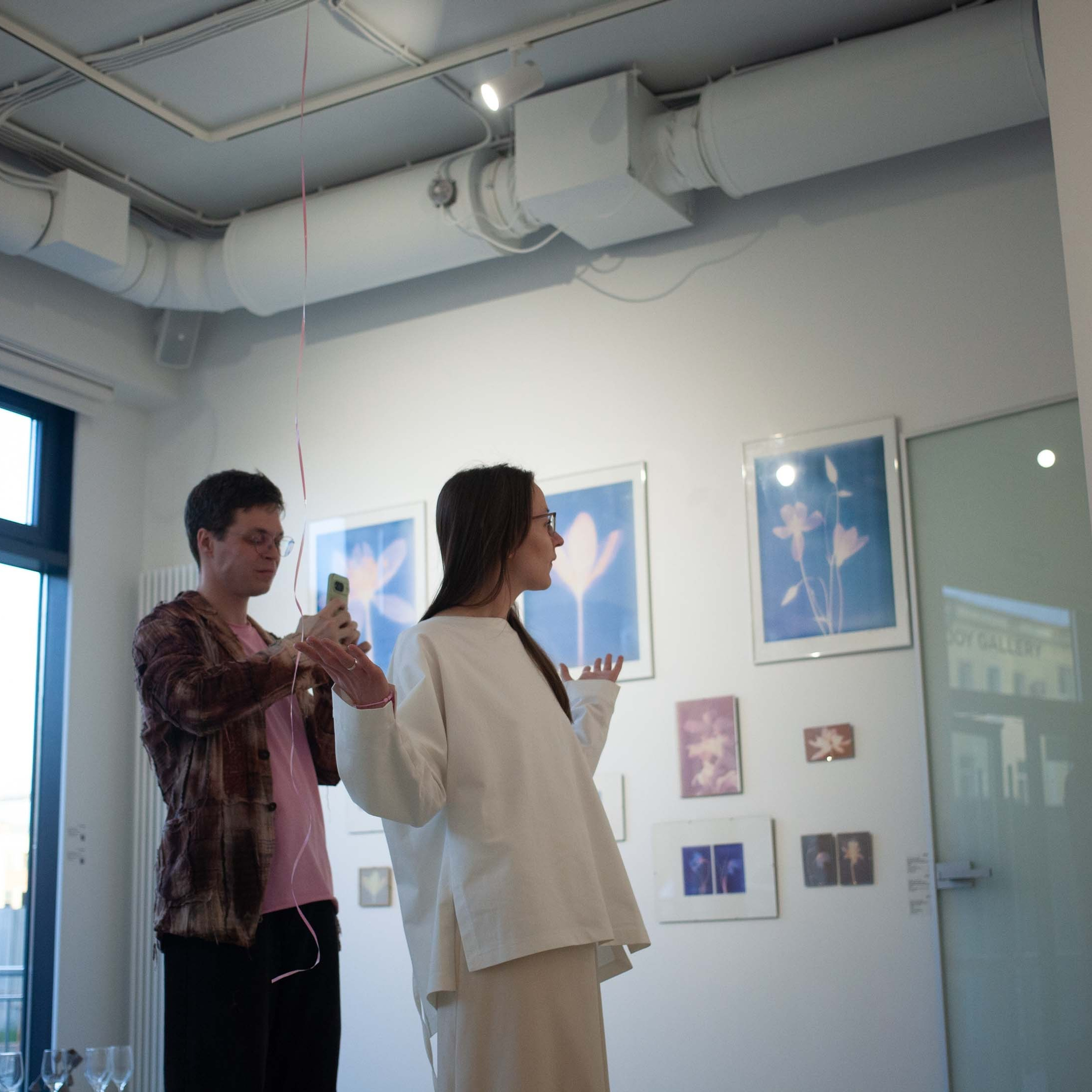 КНИГА ХУДОЖНИКА PINK WORD RED FLAG. Бюро Индульгенции Серафима Бучинская продюсер дизайнер художница СПб