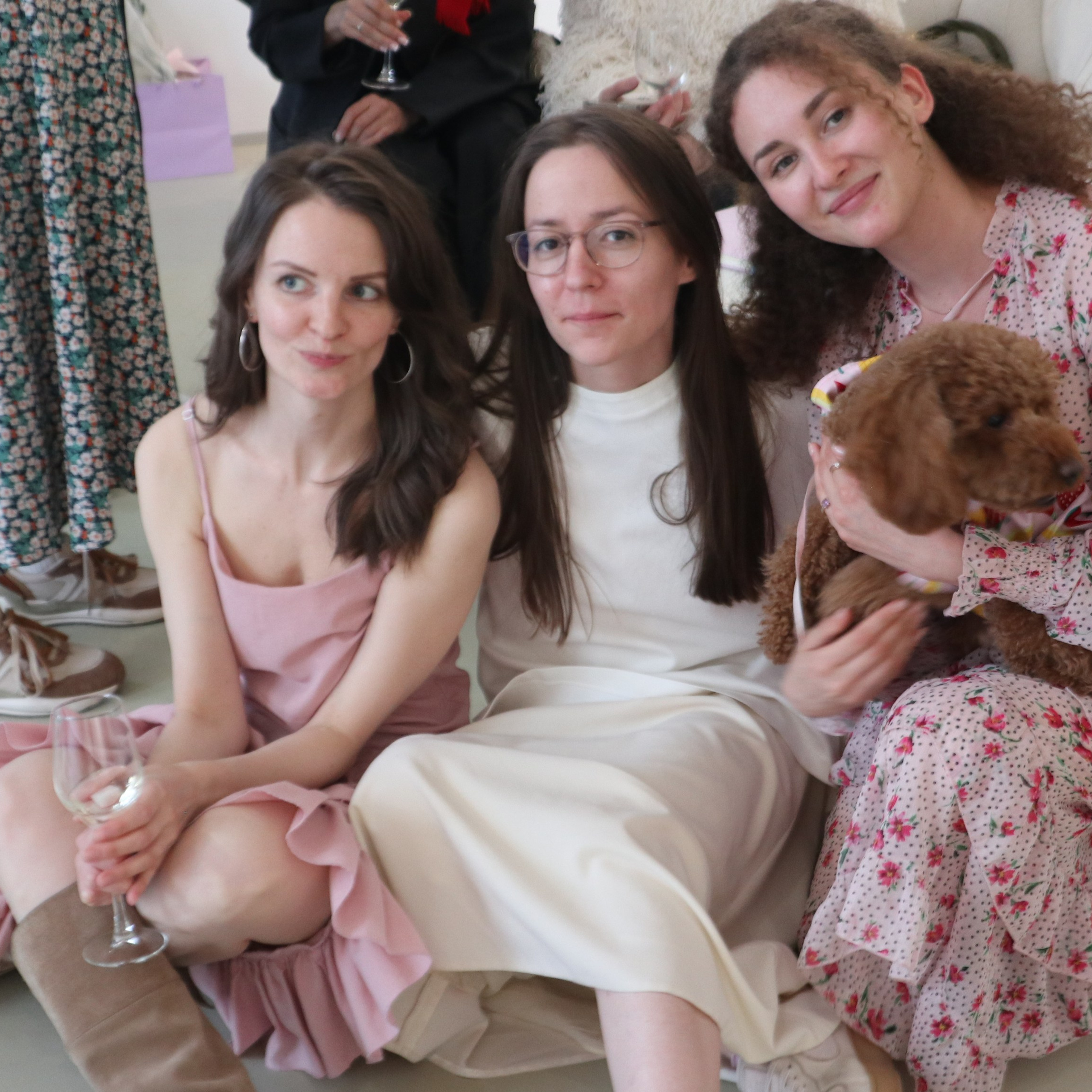 КНИГА ХУДОЖНИКА PINK WORD RED FLAG. Бюро Индульгенции Серафима Бучинская продюсер дизайнер художница СПб