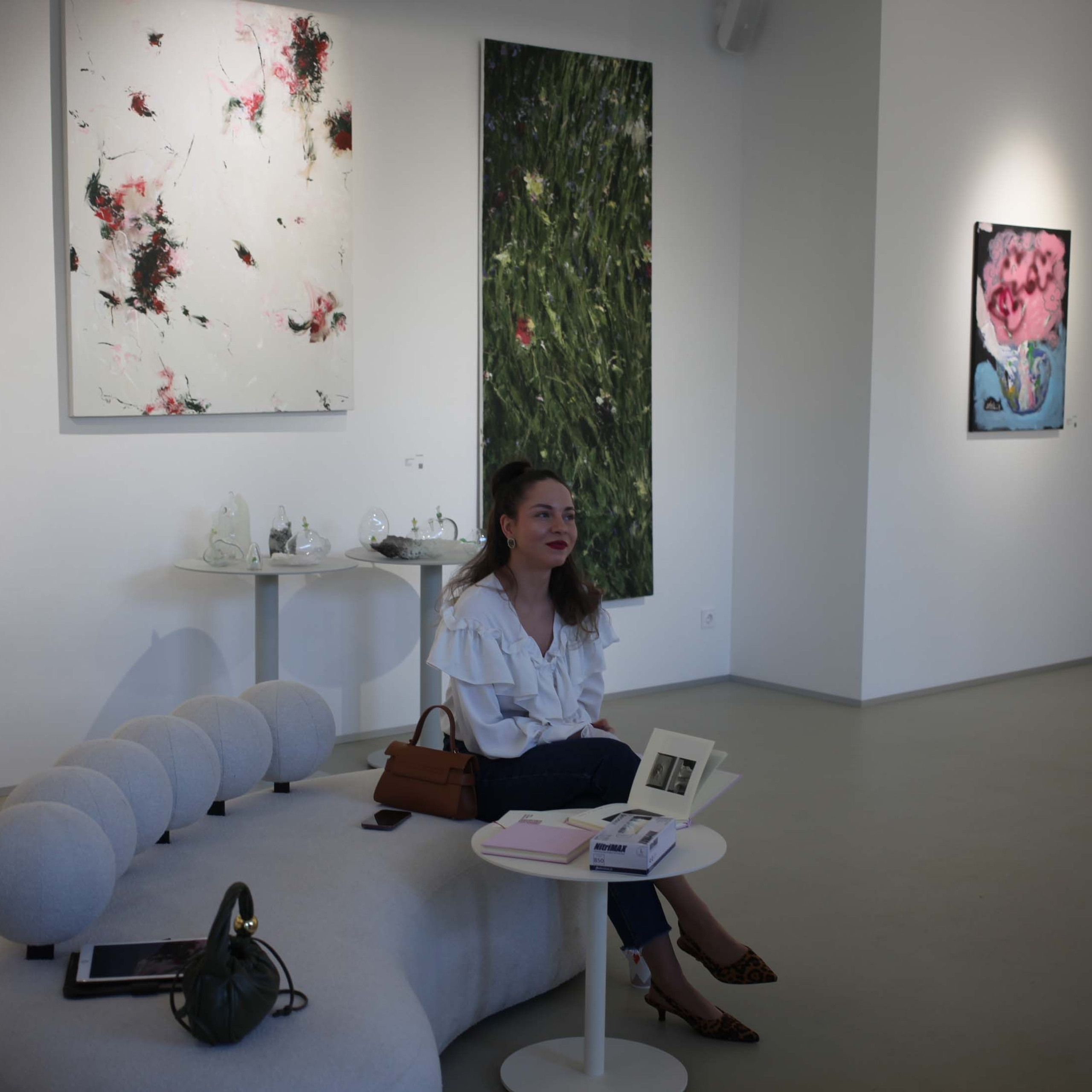 КНИГА ХУДОЖНИКА PINK WORD RED FLAG. Бюро Индульгенции Серафима Бучинская продюсер дизайнер художница СПб