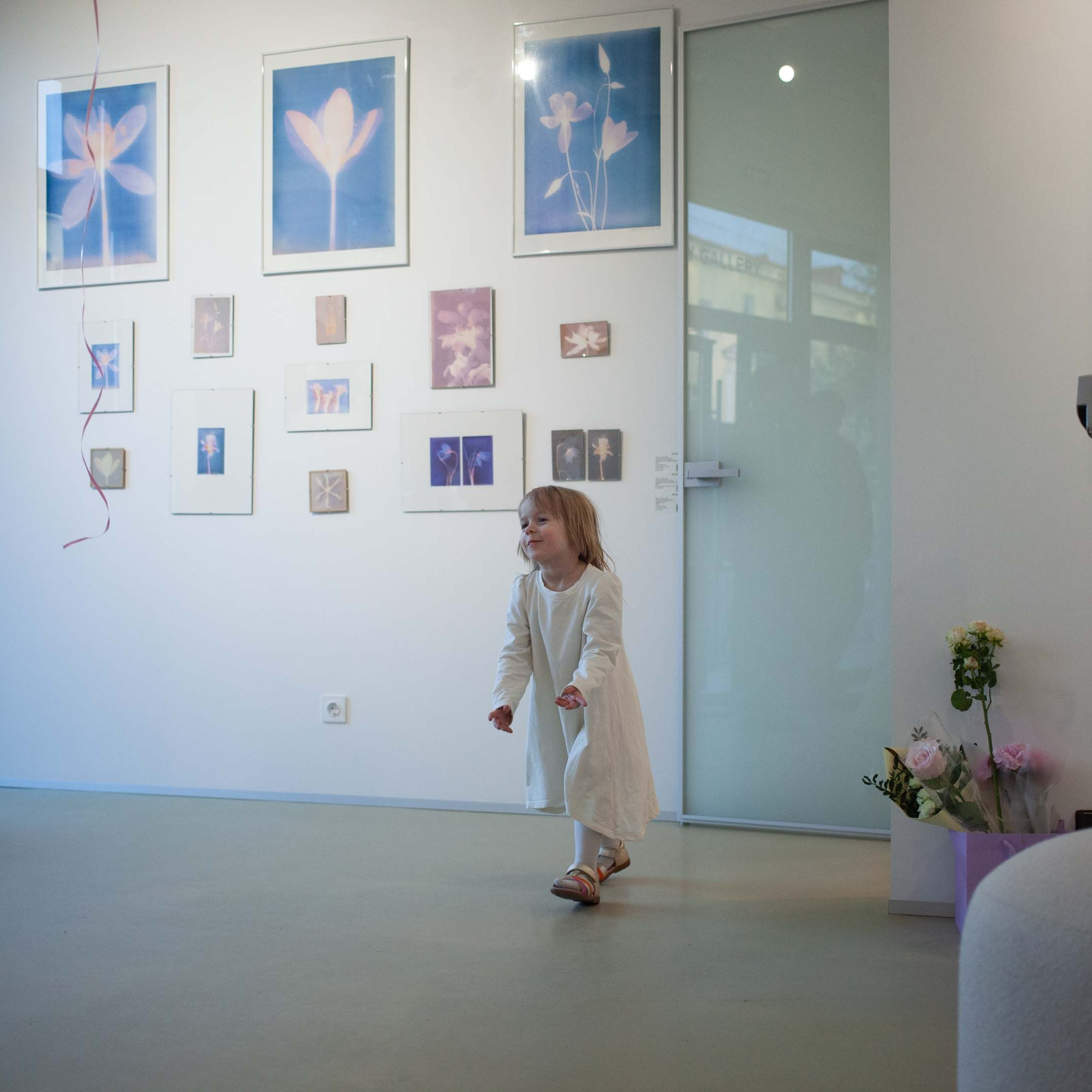 КНИГА ХУДОЖНИКА PINK WORD RED FLAG. Бюро Индульгенции Серафима Бучинская продюсер дизайнер художница СПб