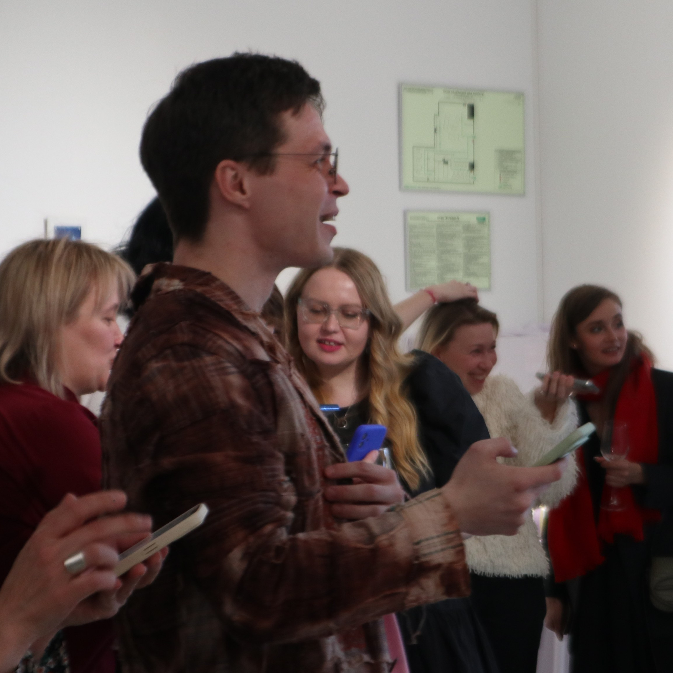 КНИГА ХУДОЖНИКА PINK WORD RED FLAG. Бюро Индульгенции Серафима Бучинская продюсер дизайнер художница СПб