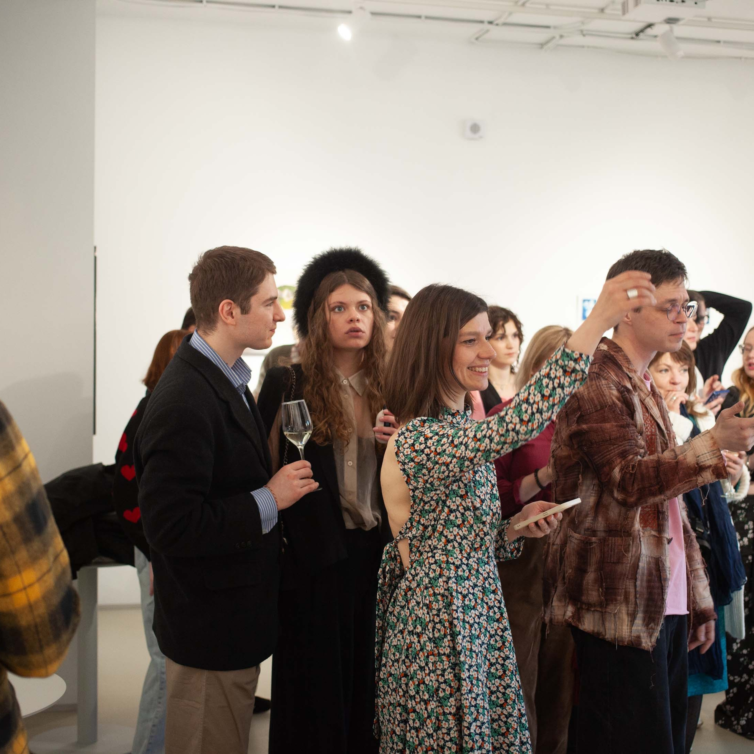 КНИГА ХУДОЖНИКА PINK WORD RED FLAG. Бюро Индульгенции Серафима Бучинская продюсер дизайнер художница СПб