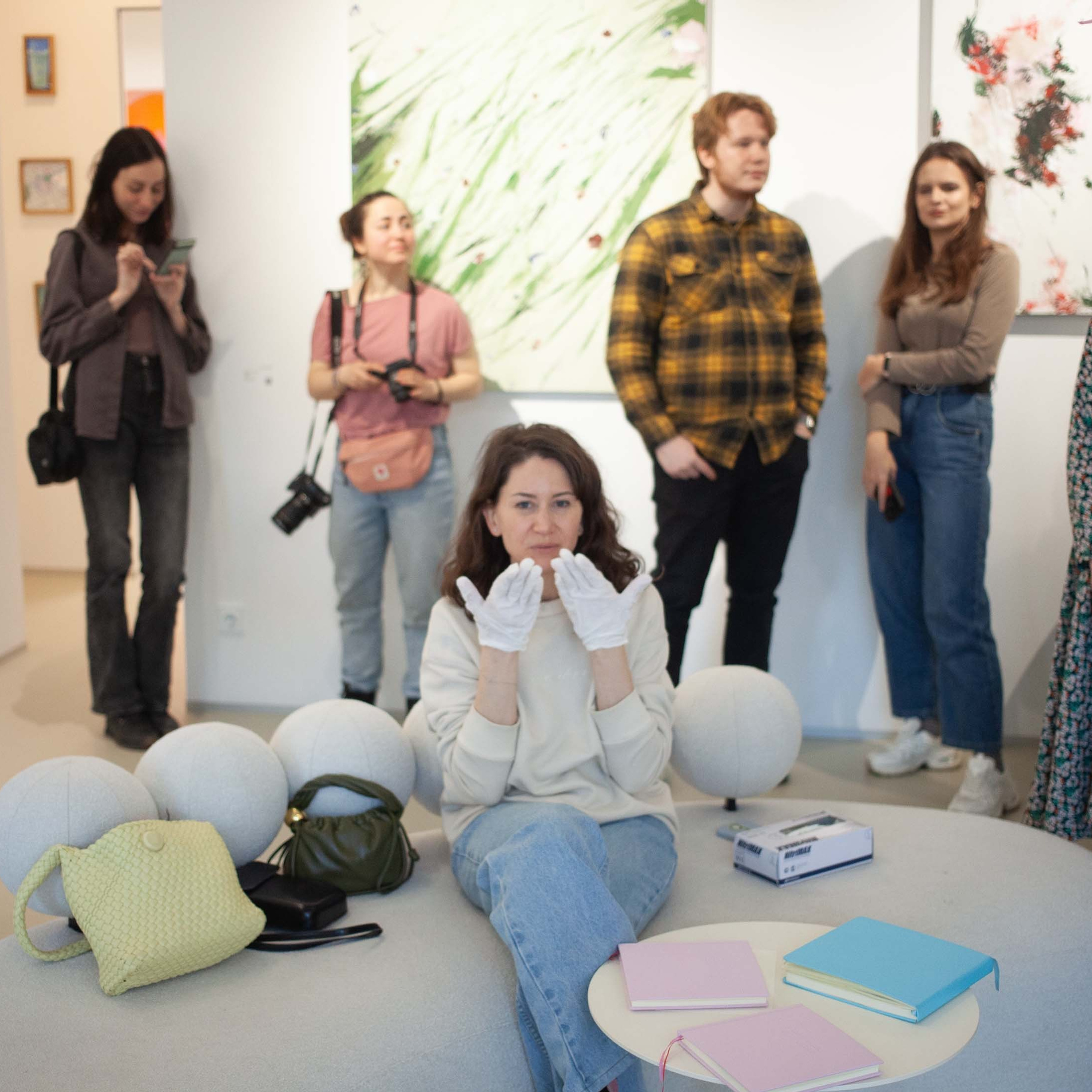 КНИГА ХУДОЖНИКА PINK WORD RED FLAG. Бюро Индульгенции Серафима Бучинская продюсер дизайнер художница СПб