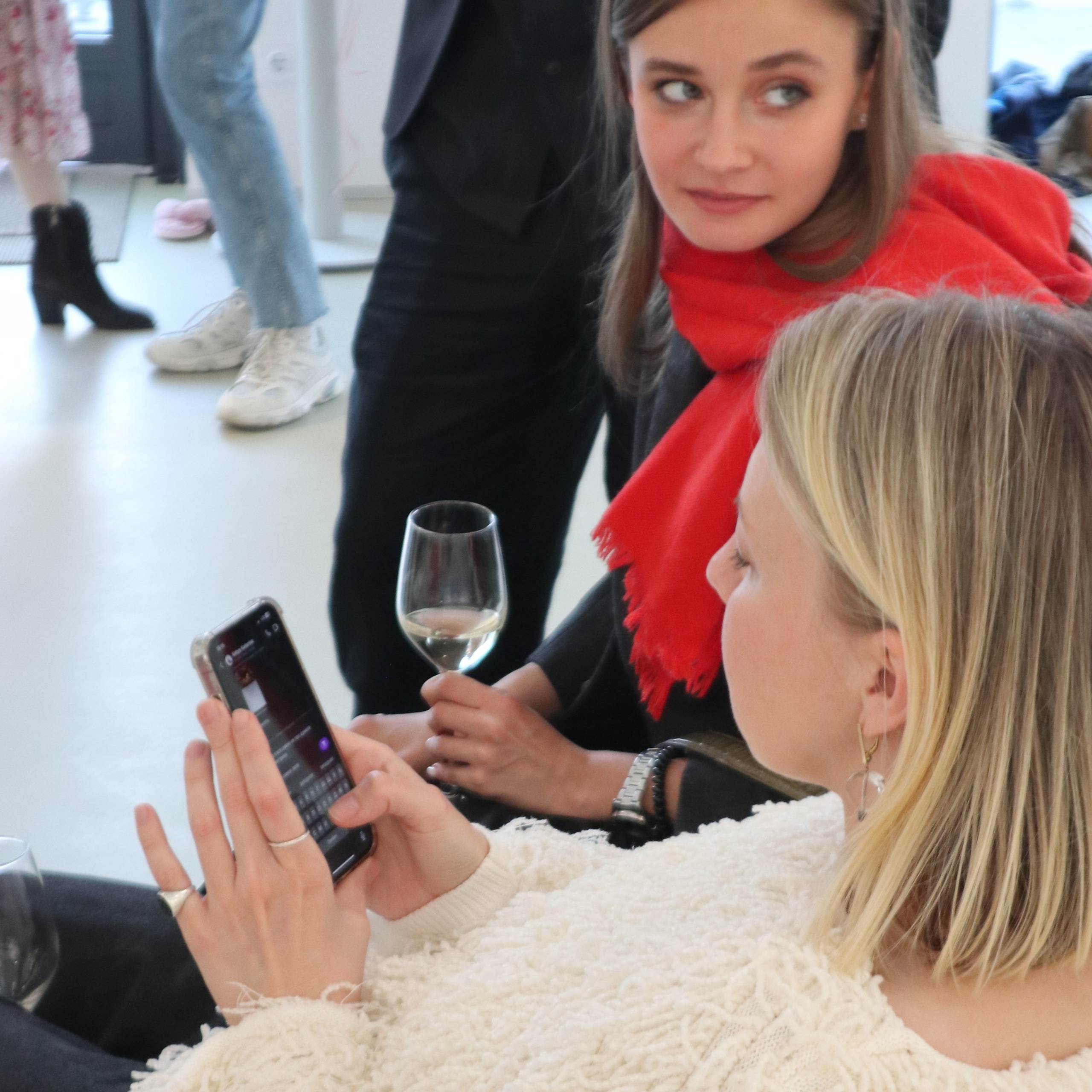 КНИГА ХУДОЖНИКА PINK WORD RED FLAG. Бюро Индульгенции Серафима Бучинская продюсер дизайнер художница СПб