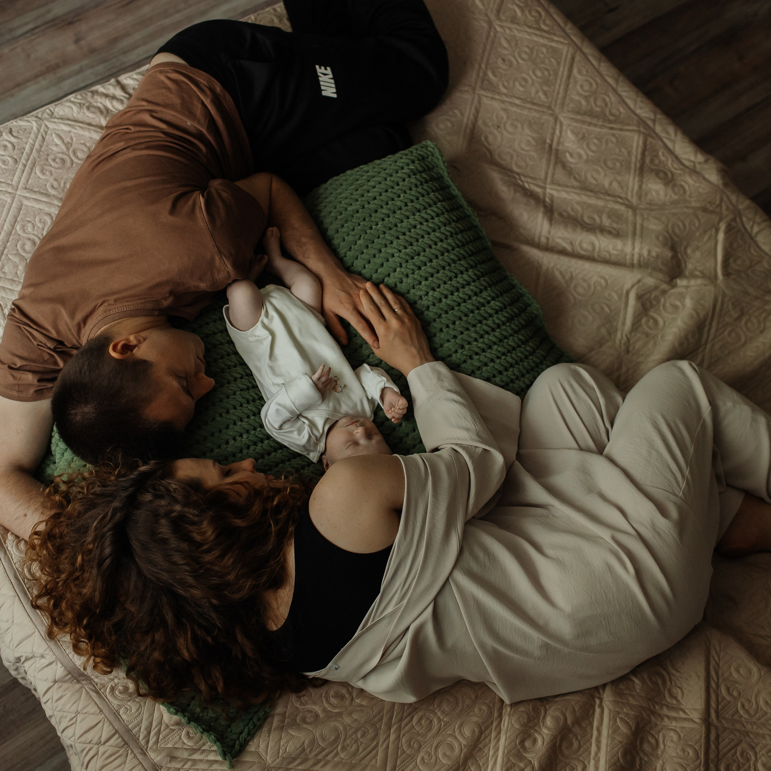 Новая жизнь (Ньюборн дома). Фотограф Лодейное Поле Екатерина Герасимова в Санкт-Петербурге и Лен. области