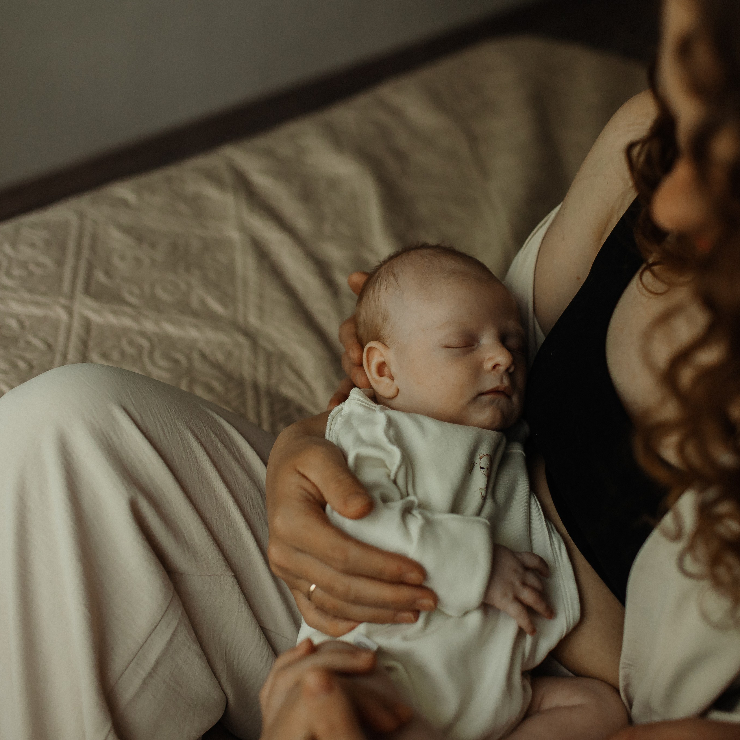 Новая жизнь (Ньюборн дома). Фотограф Лодейное Поле Екатерина Герасимова в Санкт-Петербурге и Лен. области