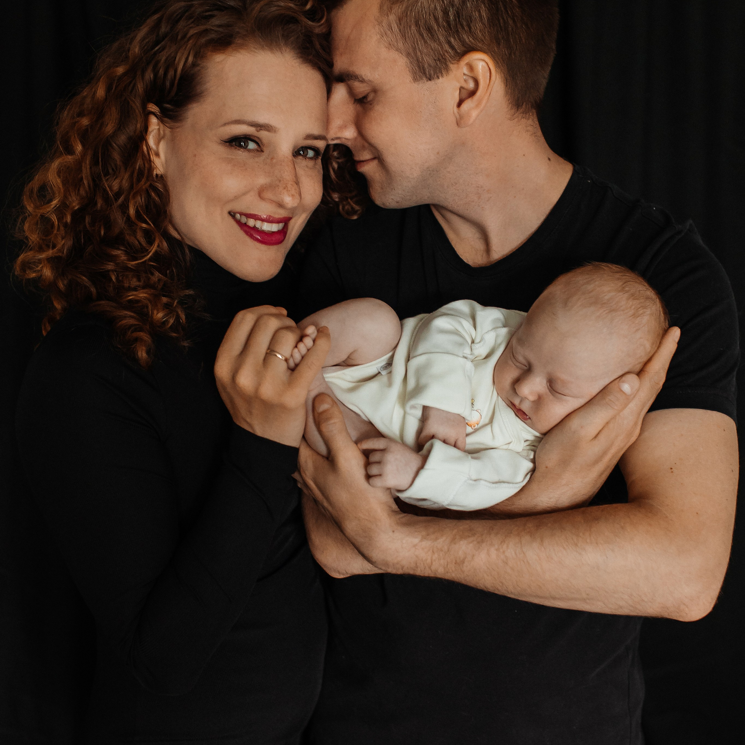 Новая жизнь (Ньюборн дома). Фотограф Лодейное Поле Екатерина Герасимова в Санкт-Петербурге и Лен. области