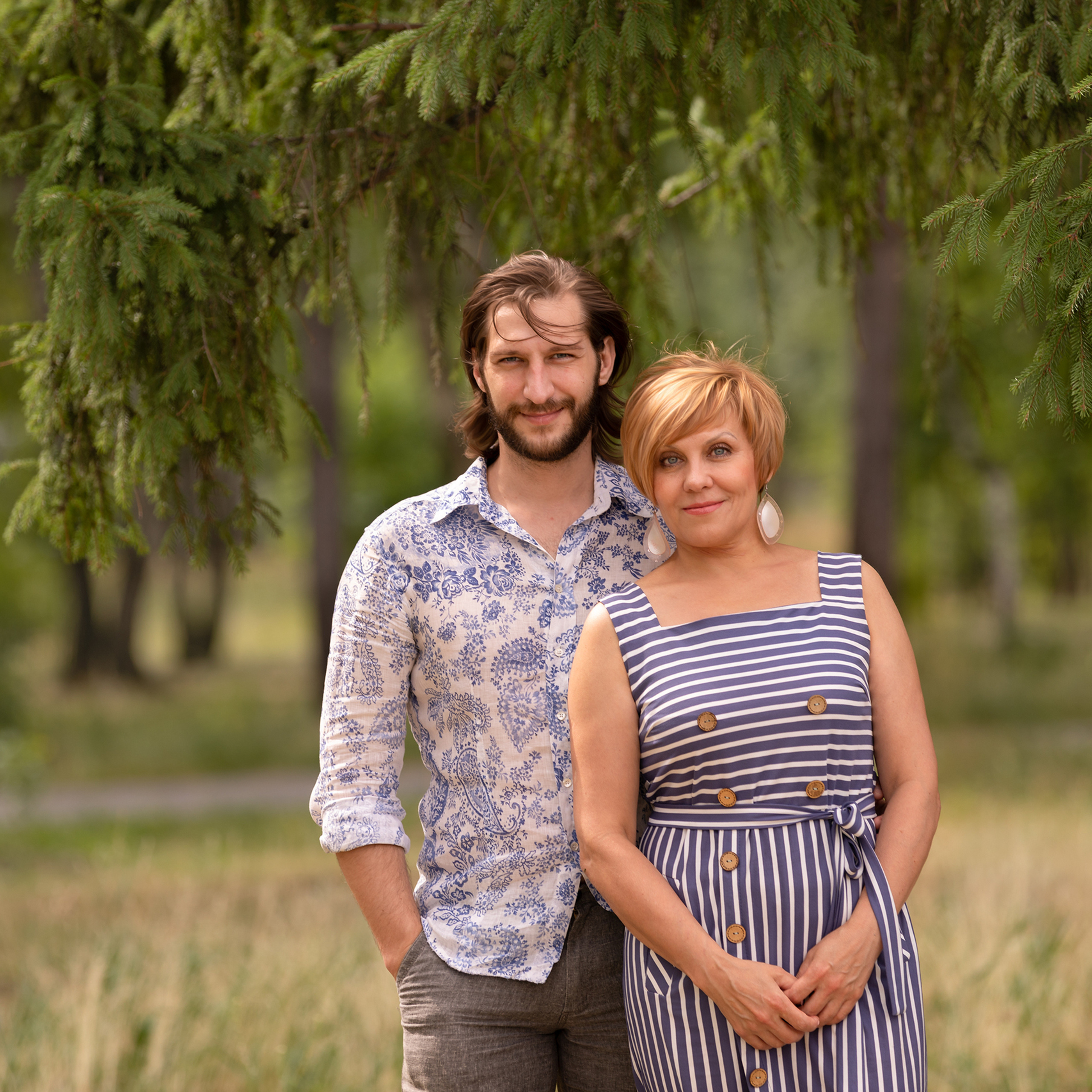 Илана и Дима с дочкой Миррой, бабулей Леной. Фотограф Анна Телекаева, выпускные альбомы, семейные и репортажные съемки в Омске