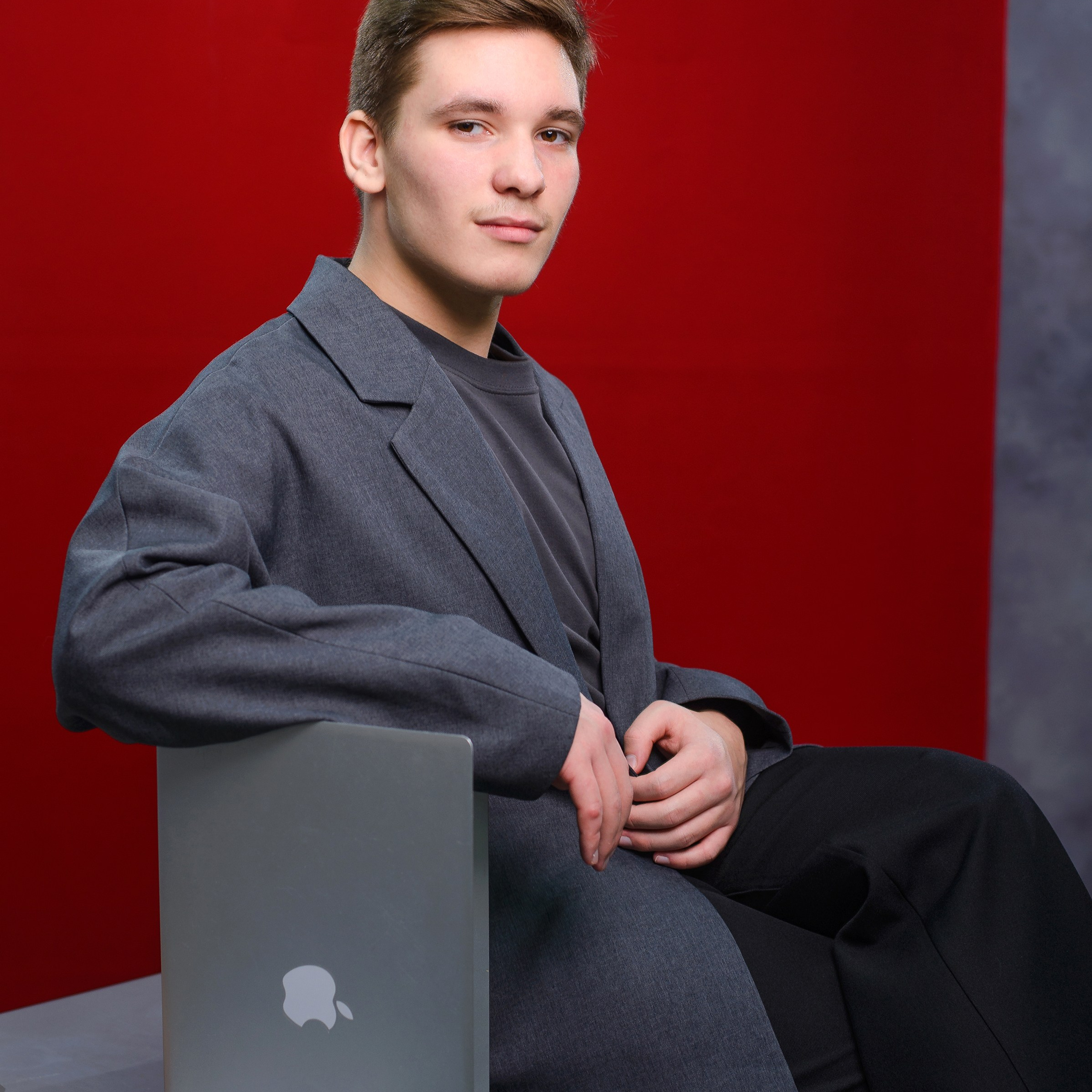 Студия школьной фотографии в Самородке. Портреты. АРТИКУЛ. Выпускные альбомы Нижний Тагил