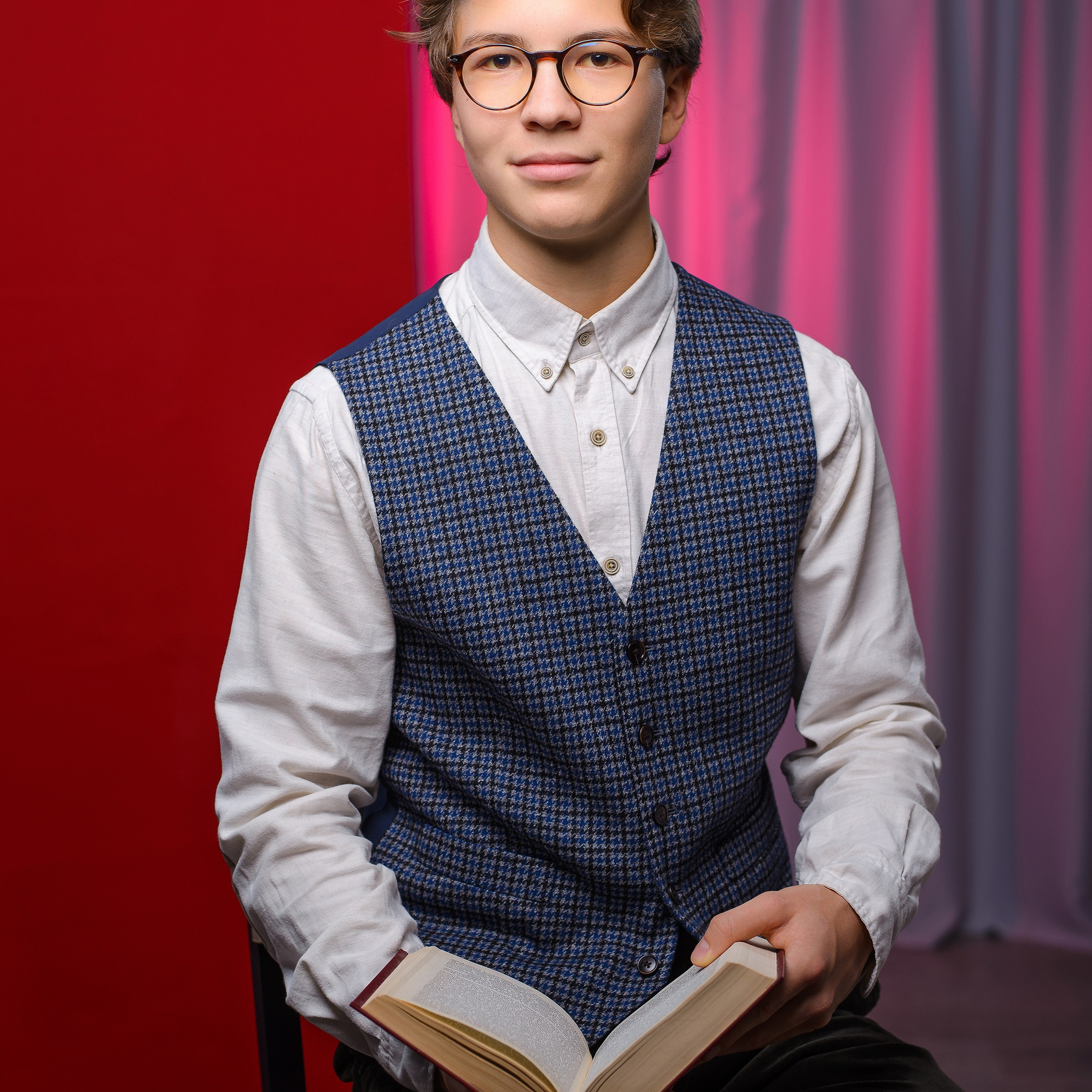 Студия школьной фотографии в Самородке. Портреты. АРТИКУЛ. Выпускные альбомы Нижний Тагил