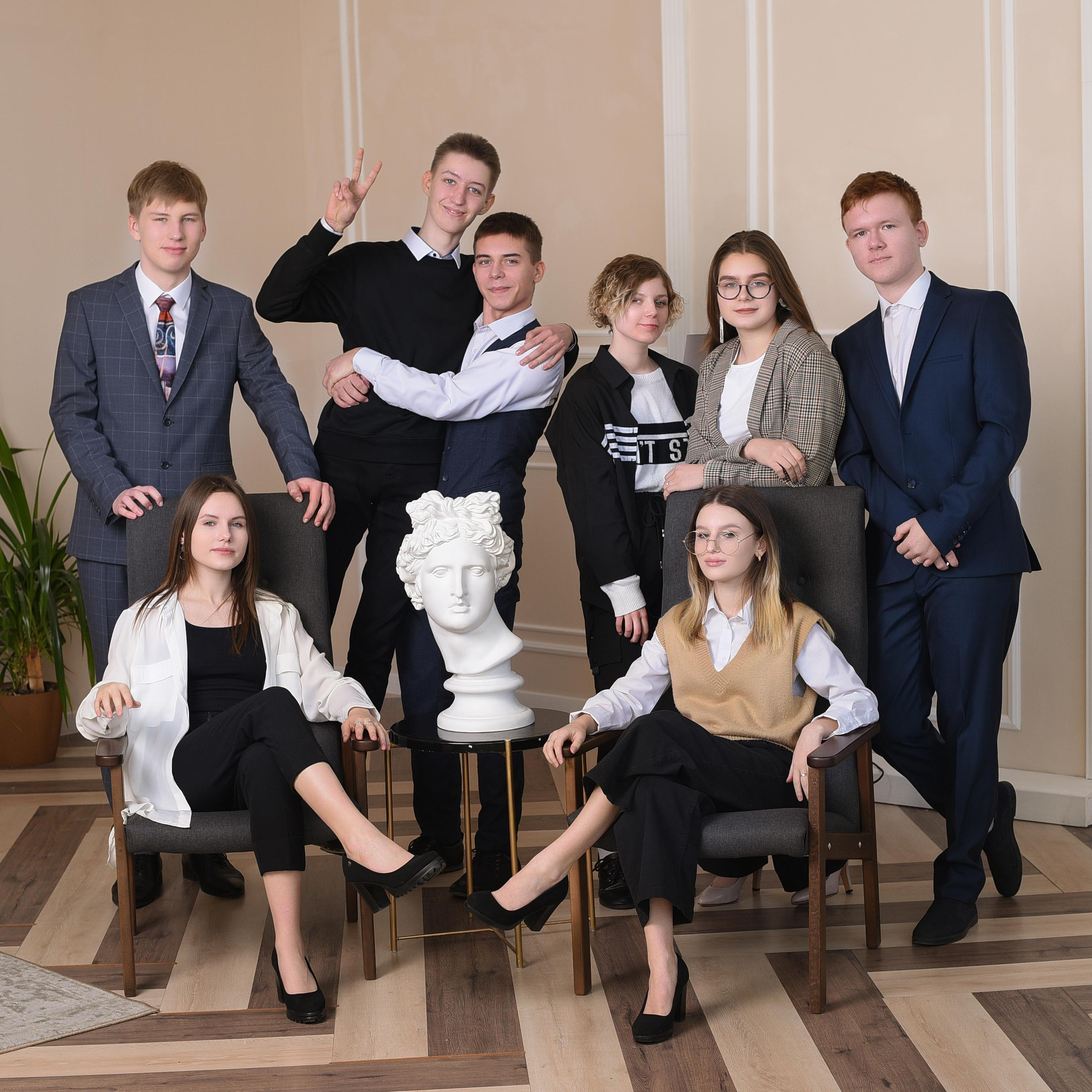 Фотосессия в фотостудии «Баланс Белого». Выпускные альбомы в Кургане, Твой альбом, Книга