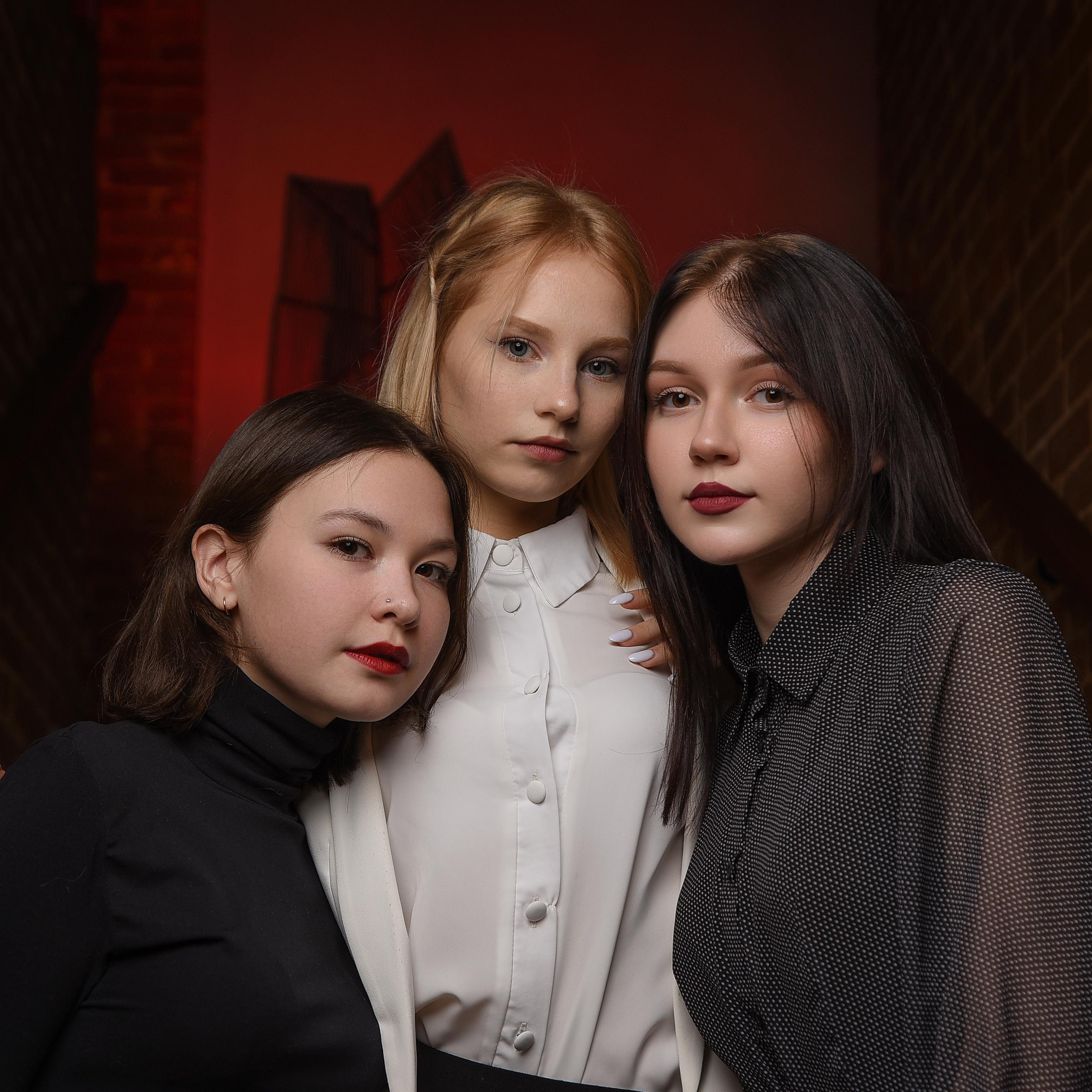 Анонс Фотосессии 11 «Б» класс 22 Школа. Выпускные альбомы в Кургане, Твой альбом, Книга