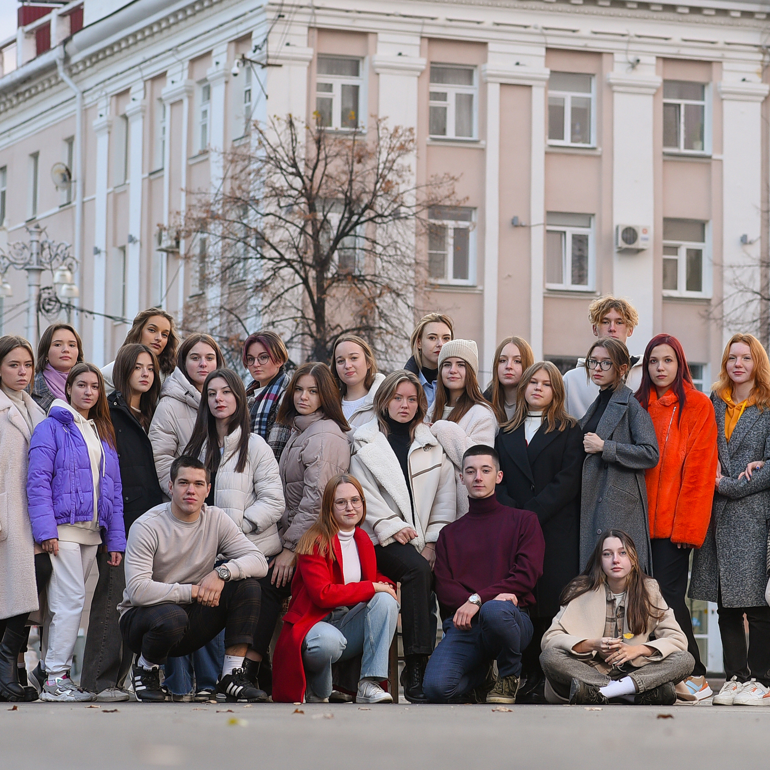 Анонс фотосессии для 11 «А» класса 22 школы в парке и на площади. Выпускные альбомы в Кургане, Твой альбом, Книга