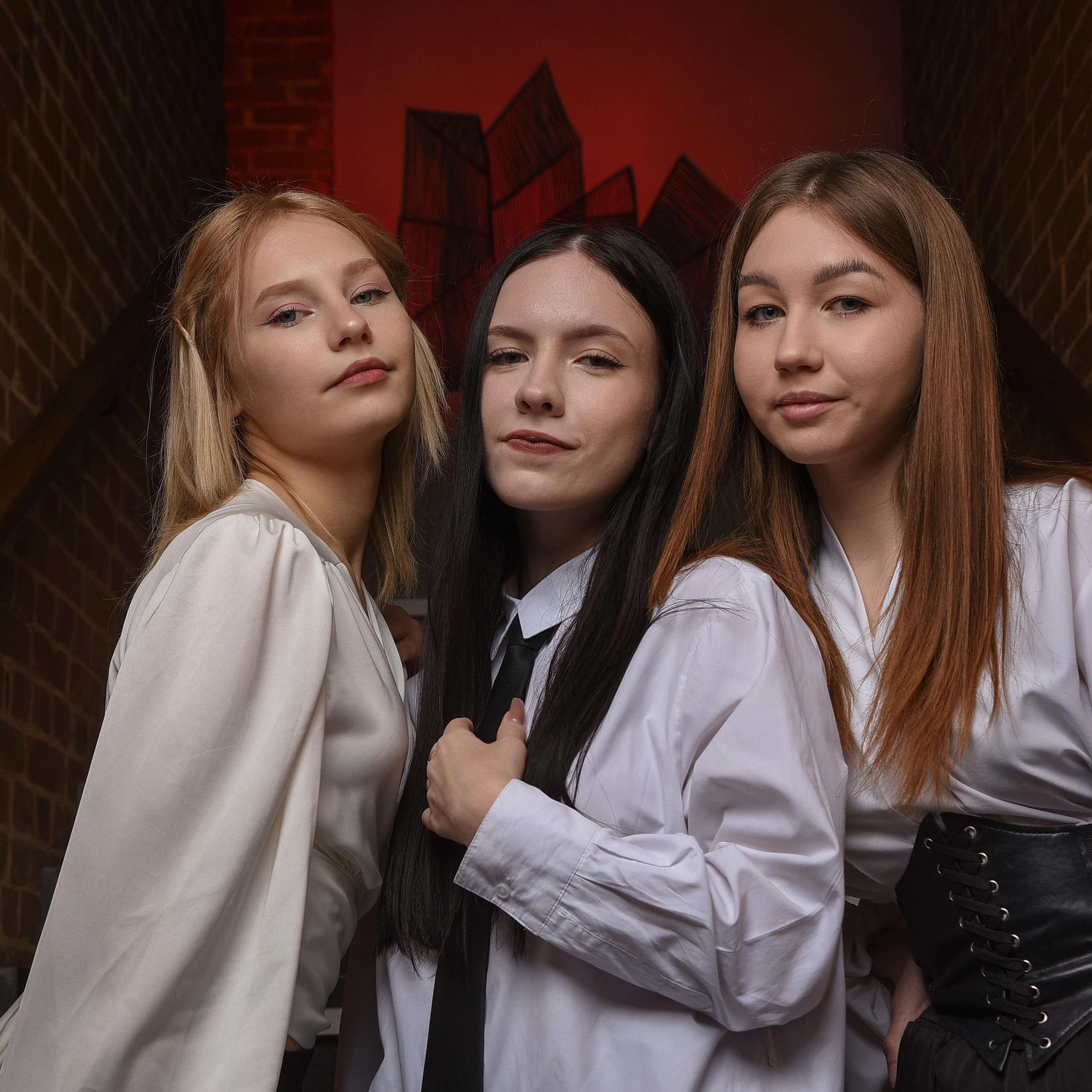 Анонс Фотосессии 11 «Б» класс 22 Школа. Выпускные альбомы в Кургане, Твой альбом, Книга