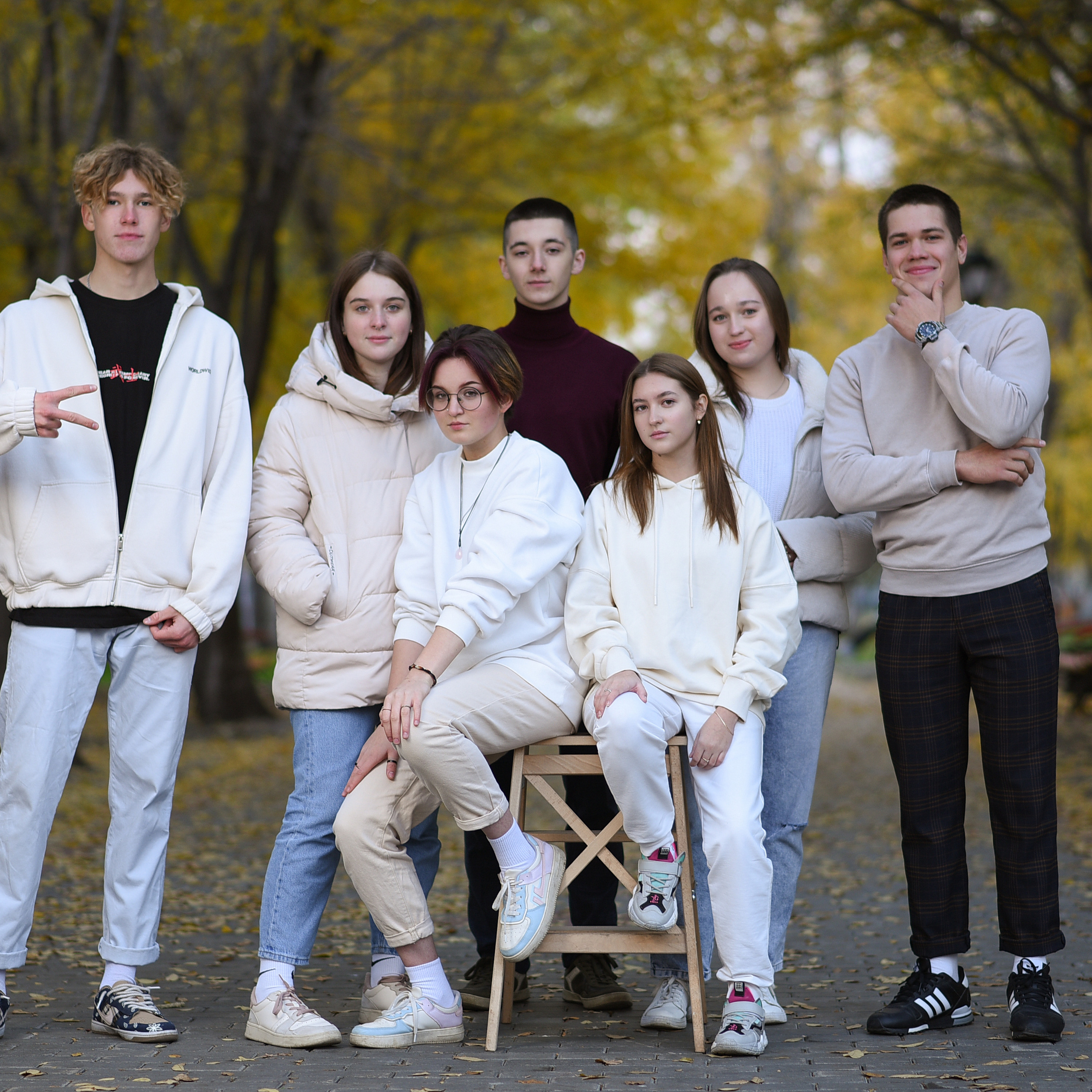 Анонс фотосессии для 11 «А» класса 22 школы в парке и на площади. Выпускные альбомы в Кургане, Твой альбом, Книга