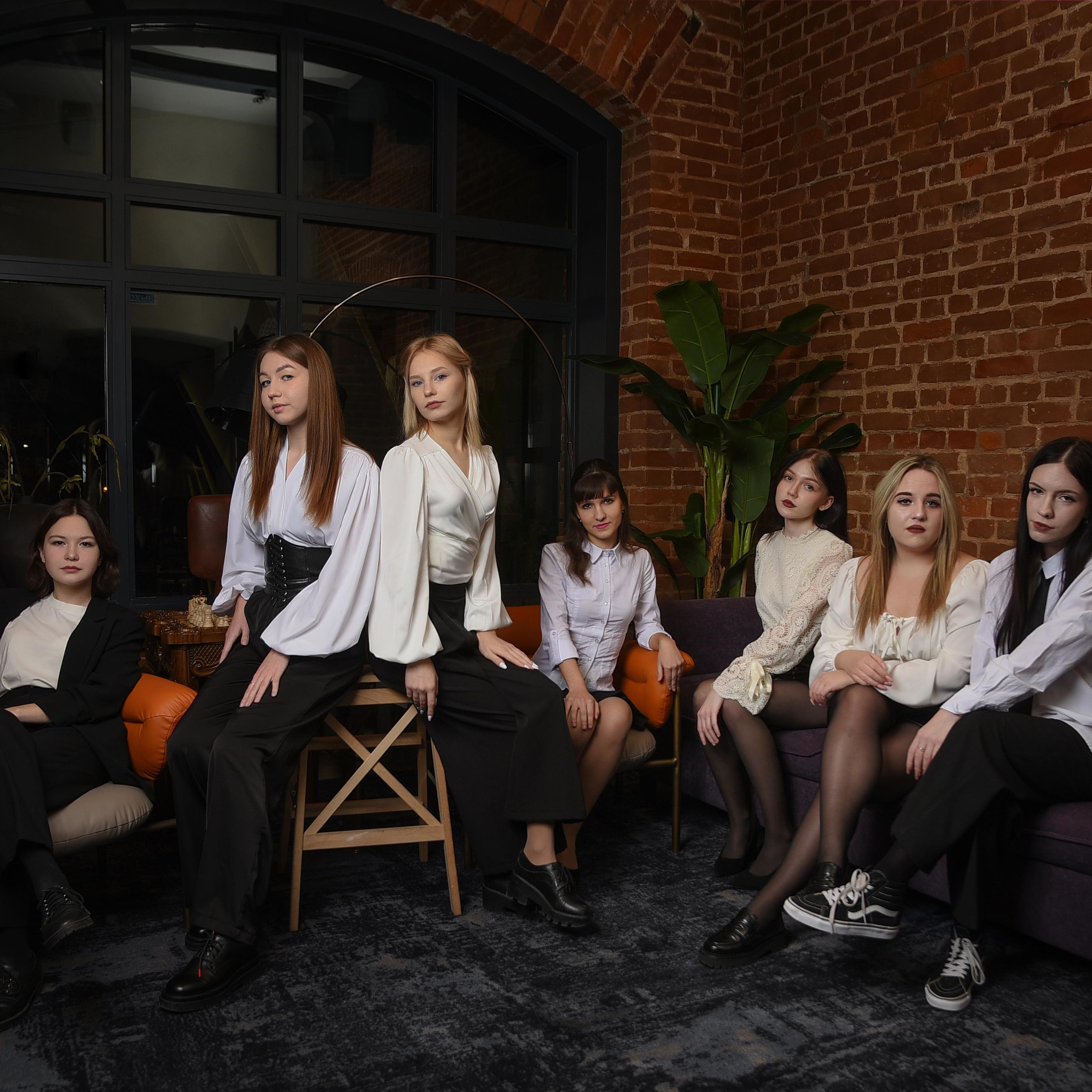 Анонс Фотосессии 11 «Б» класс 22 Школа. Выпускные альбомы в Кургане, Твой альбом, Книга