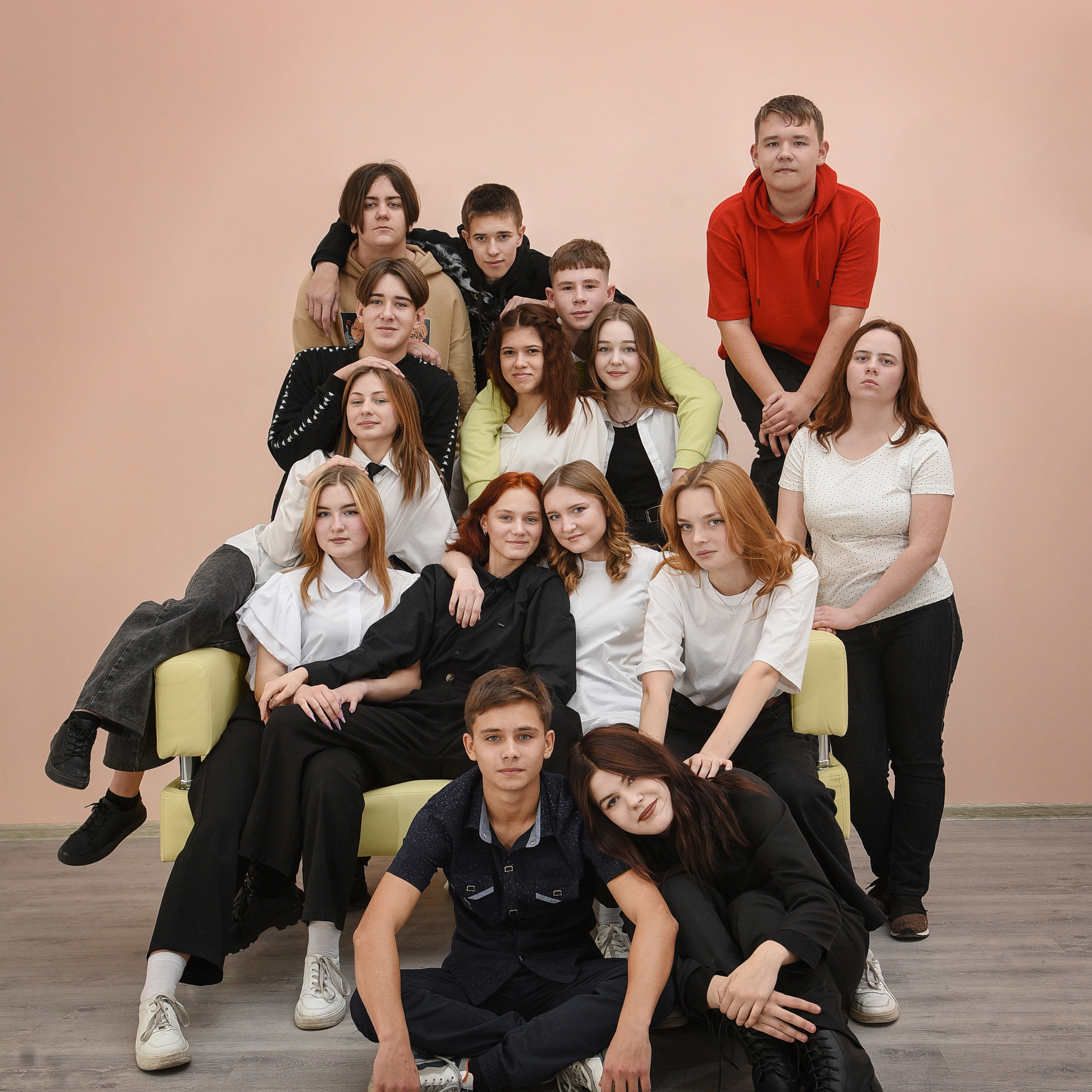 Анонс фотосессии для выпускного альбома 9 «г» класса. Выпускные альбомы в Кургане, Твой альбом, Книга