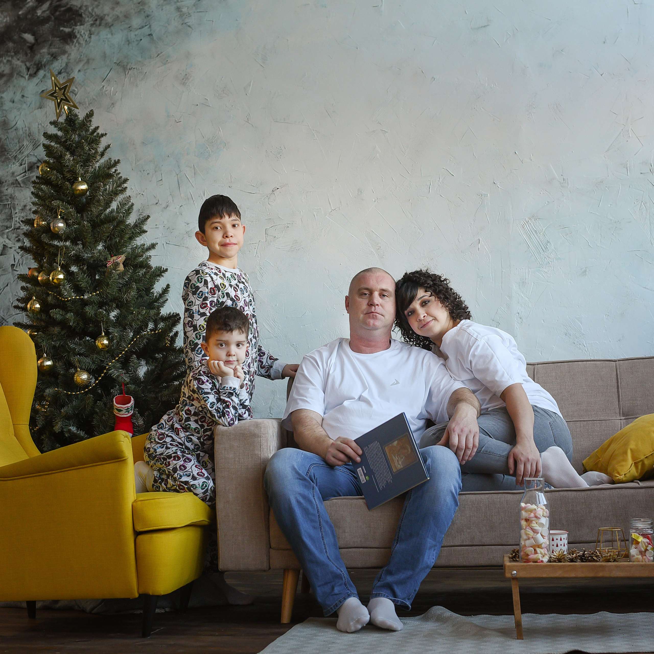 Фотосессия Александра Анны Саша и Матвея. Выпускные альбомы в Кургане, Твой альбом, Книга