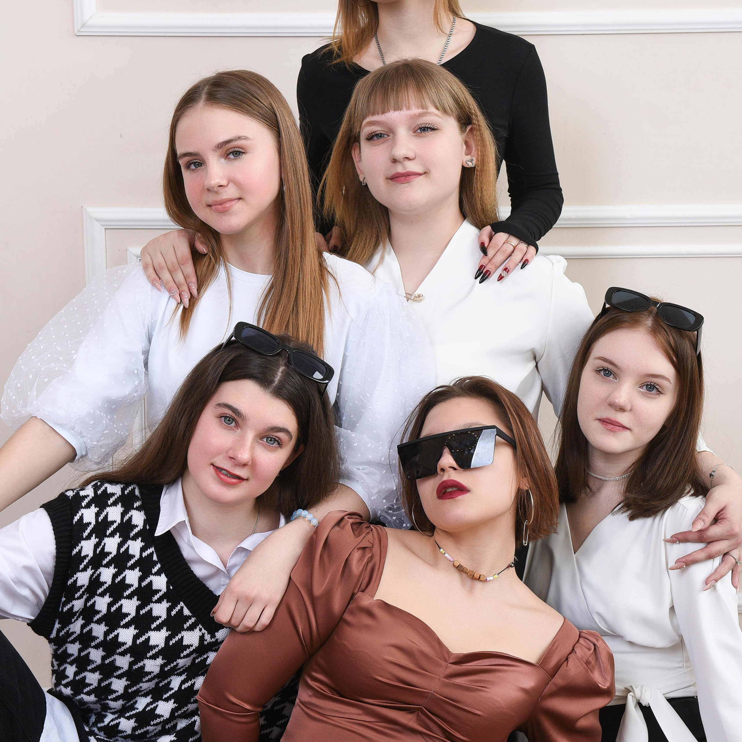 Фотосессия в фотостудии «Баланс Белого». Выпускные альбомы в Кургане, Твой альбом, Книга