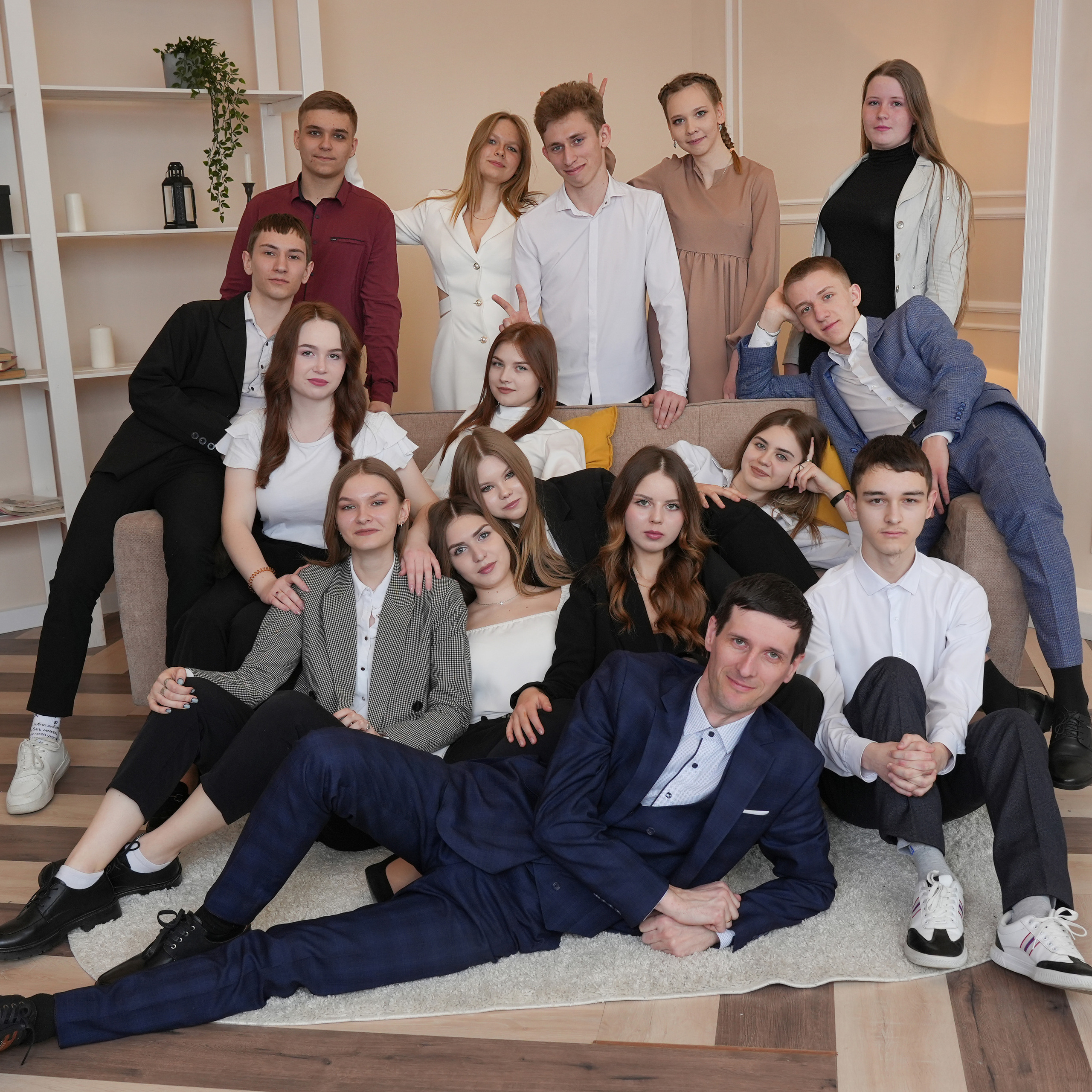 Фотосессия в фотостудии «Баланс Белого». Выпускные альбомы в Кургане, Твой альбом, Книга