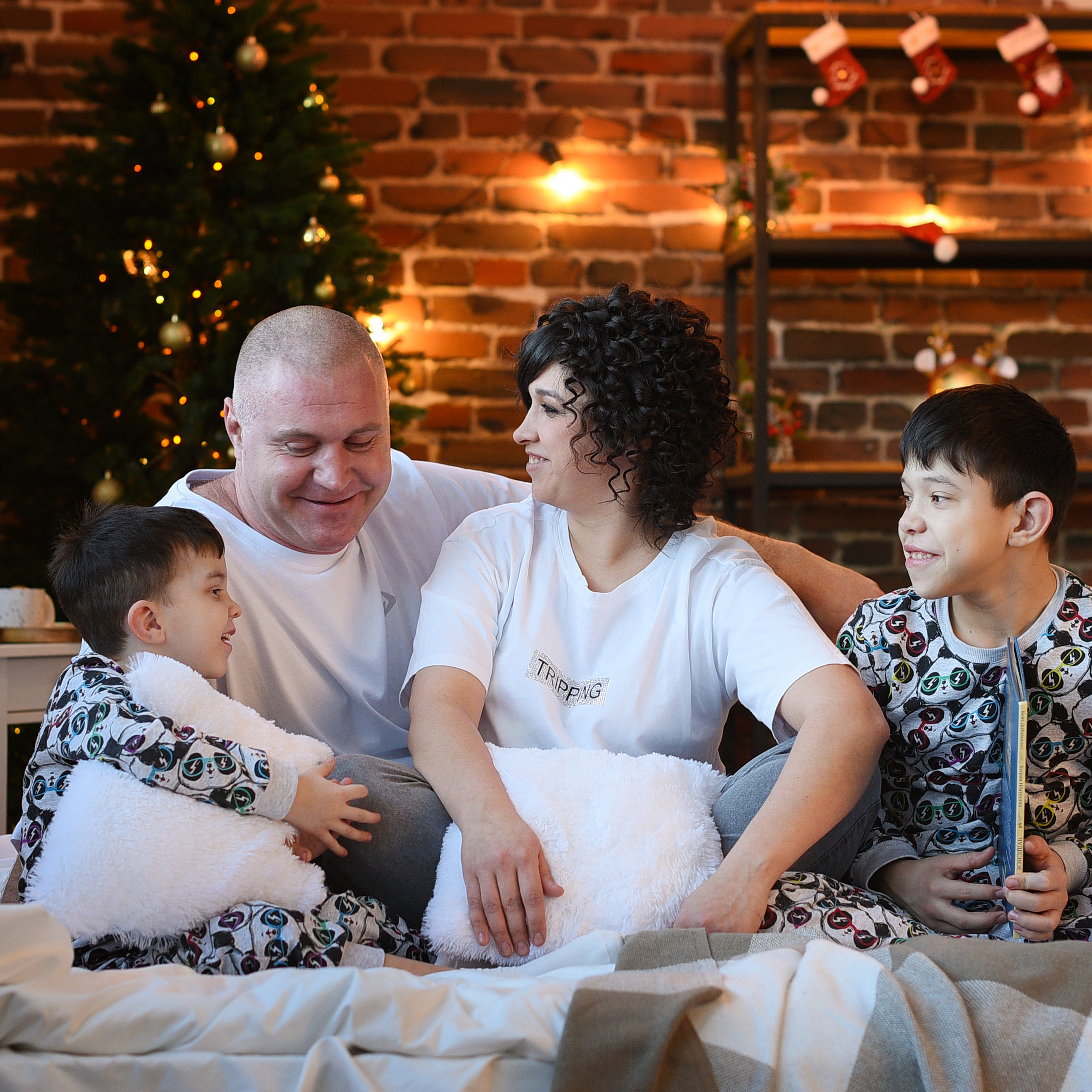 Фотосессия Александра Анны Саша и Матвея. Выпускные альбомы в Кургане, Твой альбом, Книга