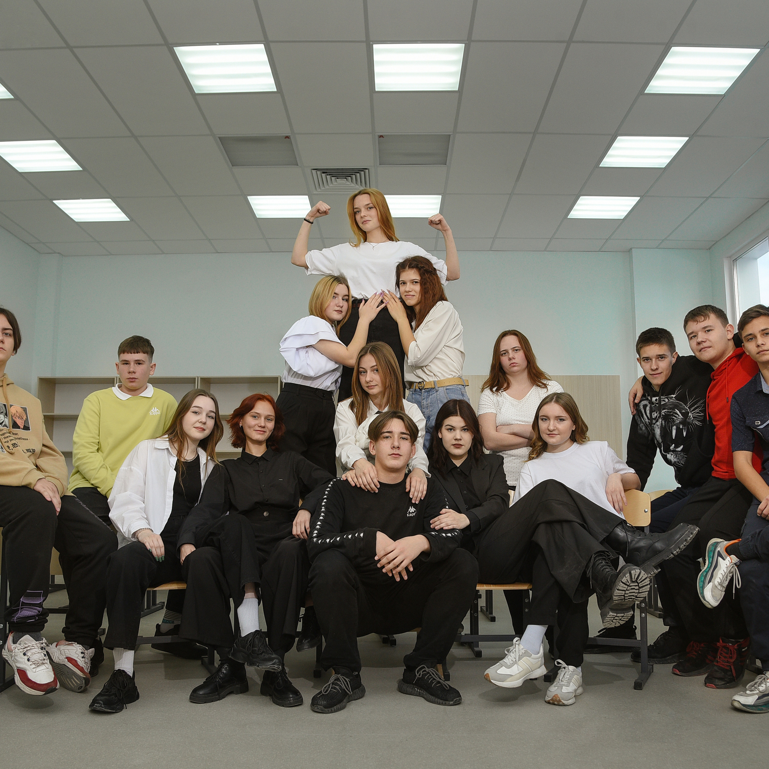 Анонс фотосессии для выпускного альбома 9 «г» класса. Выпускные альбомы в Кургане, Твой альбом, Книга