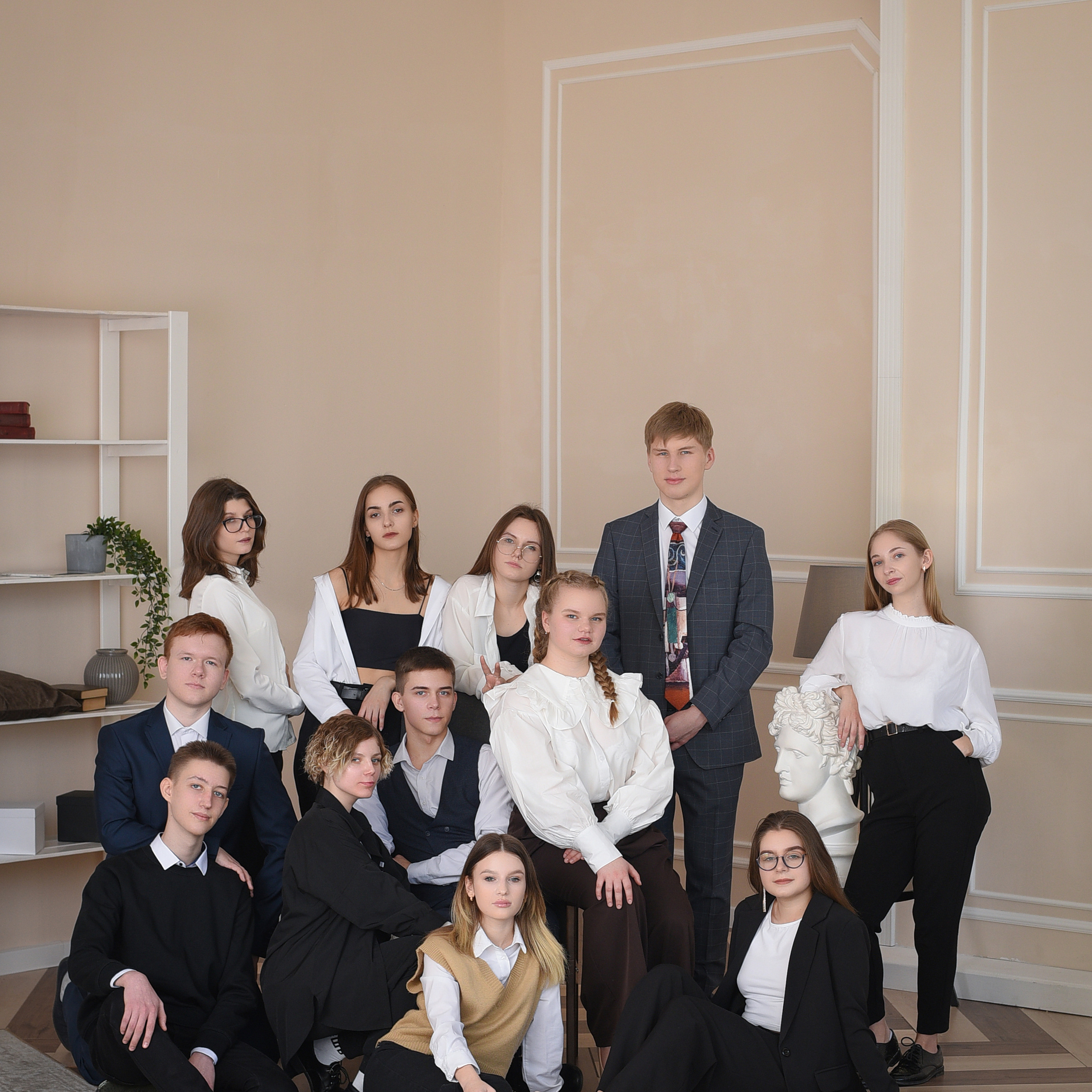 Фотосессия в фотостудии «Баланс Белого». Выпускные альбомы в Кургане, Твой альбом, Книга