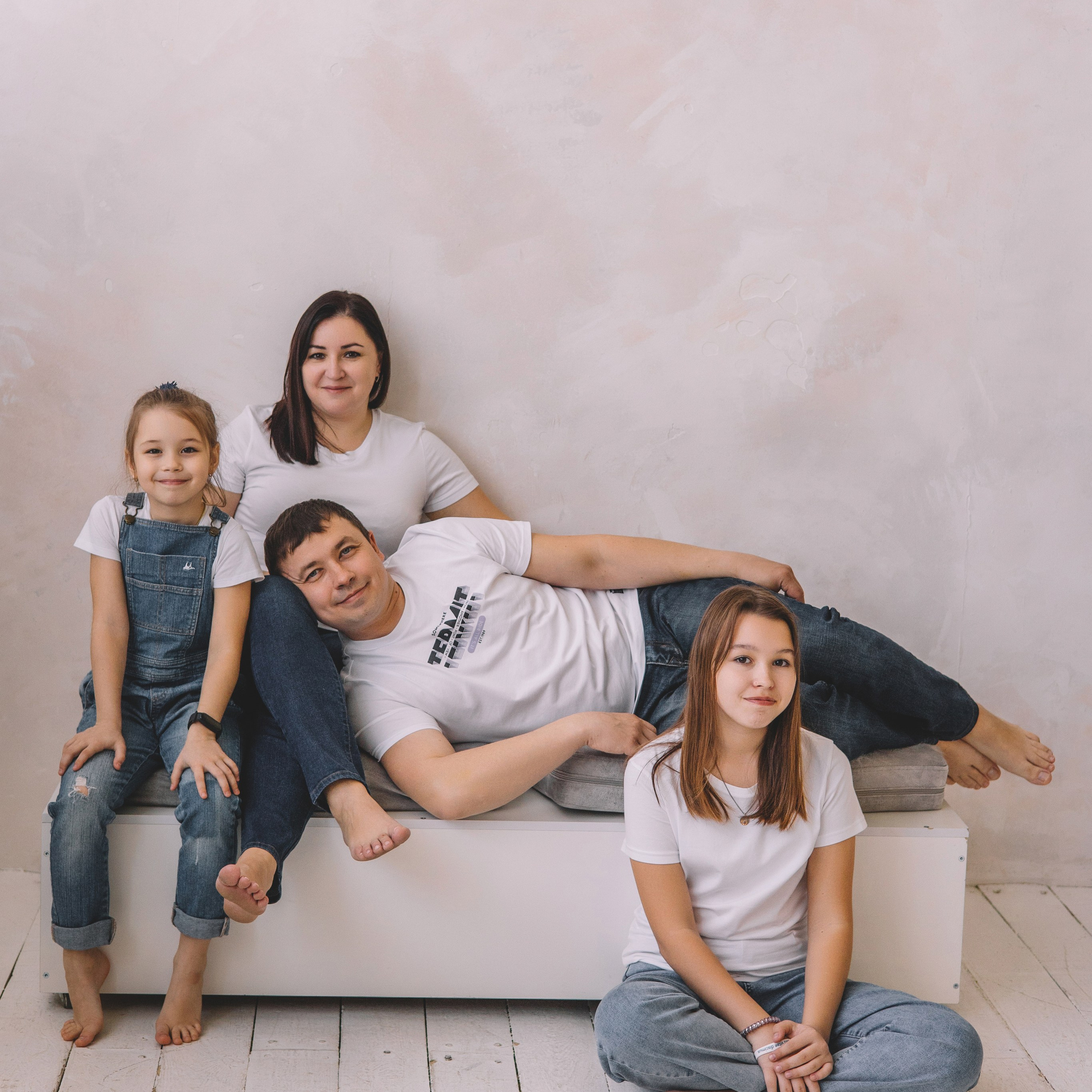 Папа, мама и девчонки