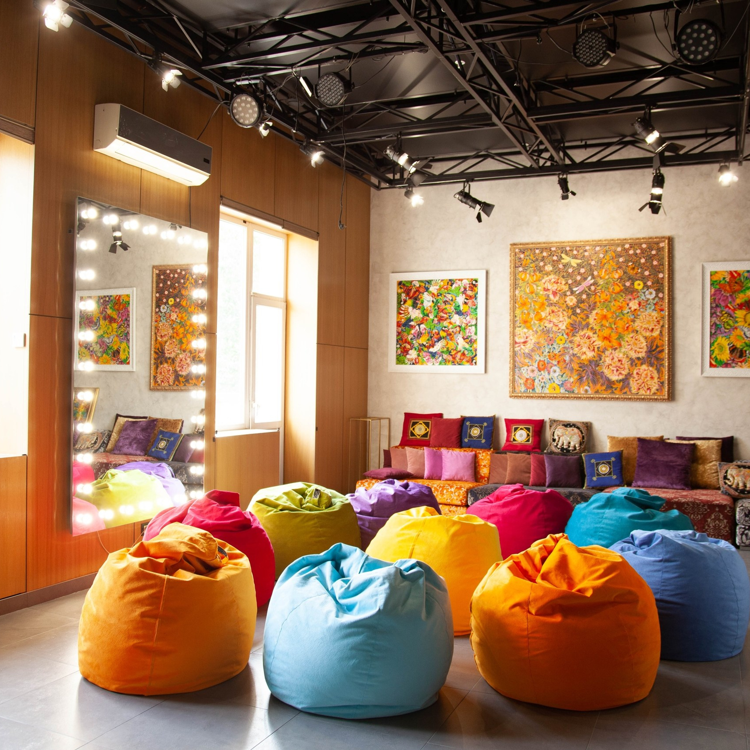 Актуальные фотостудии Самары: аренда, новогодние локации, услуги фотографа