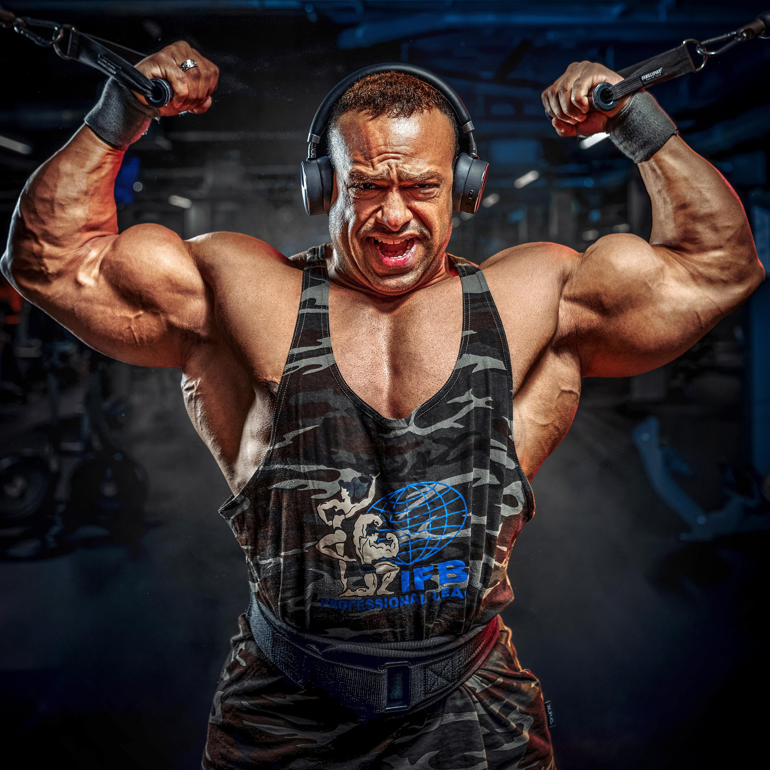 Фитнес фотограф в Санкт-Петербурге Леонид Тараканов