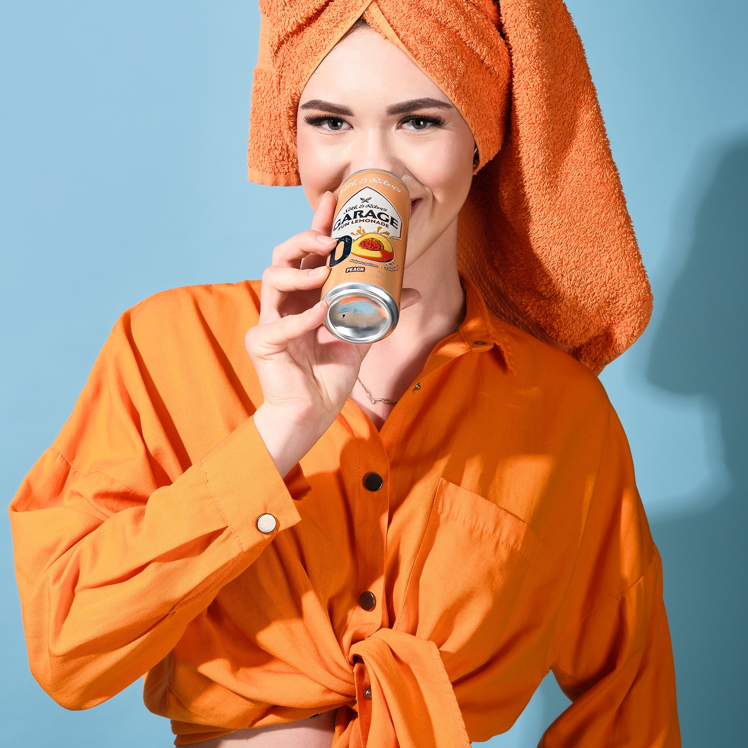 Шикарная фотосессия для Carlsberg и GARAGE: креатив, команда и потрясающие результаты. Фотограф в Алматы Дмитрий Лукьянов. Предметная и рекламная фотосъёмка товаров