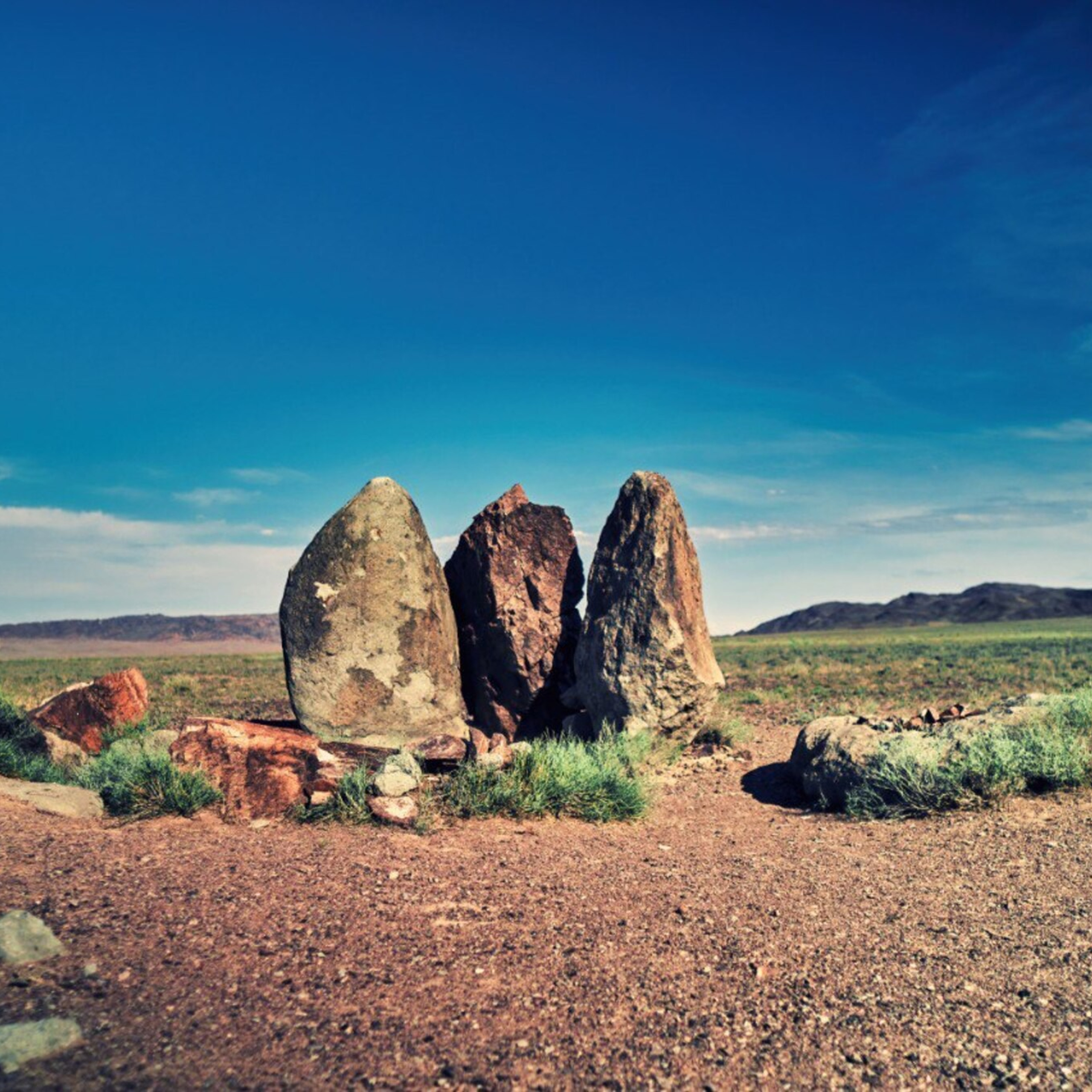 Экскурсия и тур на Поющий Бархан Алтын Эмель из Алматы